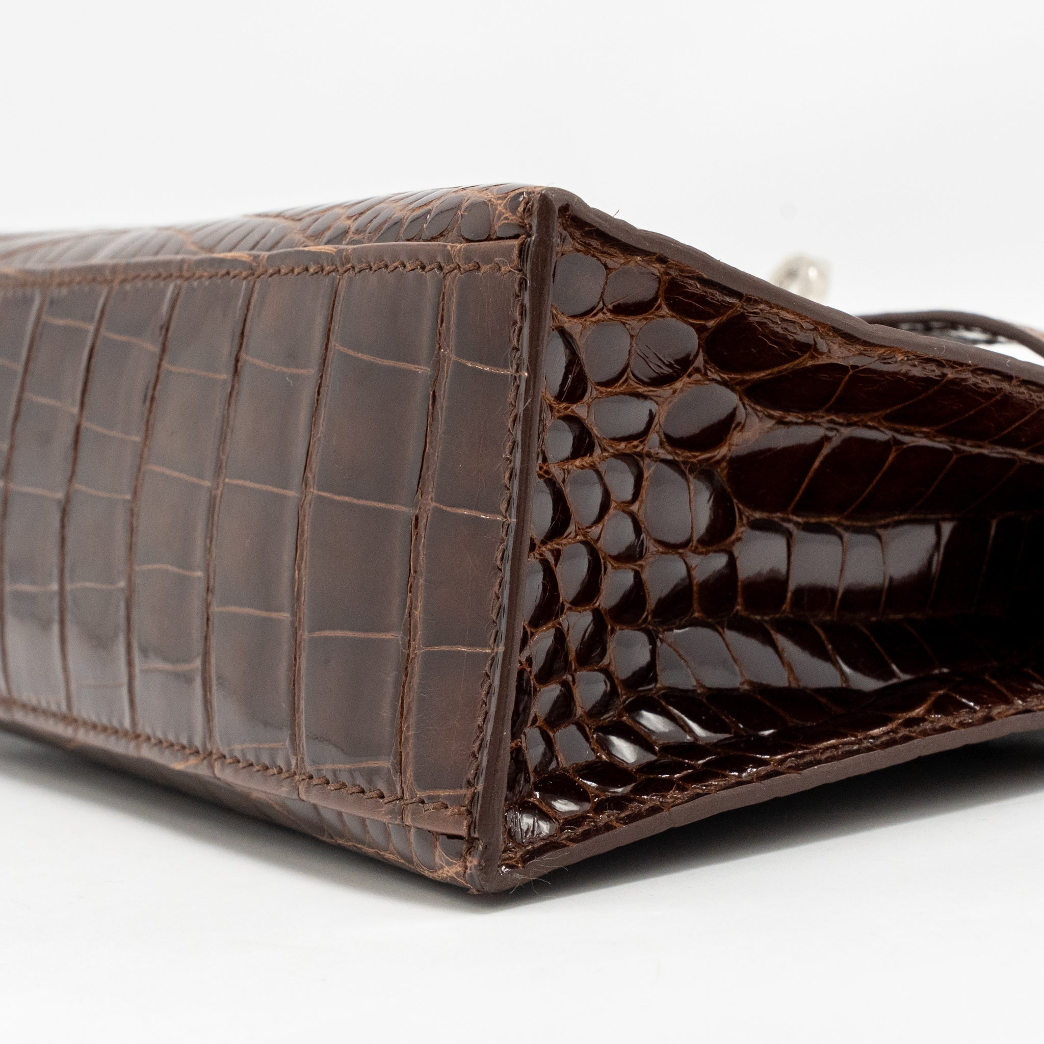 HERMES KELLY POCHETTE SHINY ALLIGATOR MISSISSIPPIENSIS 33 MIEL SHW SQUARE M