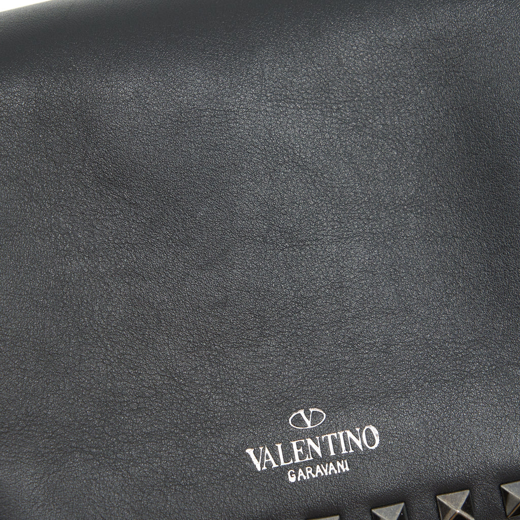 VALENTINO GARAVANI SMALL ROCKSTUD GRAINY CALFSKIN CROSSBODY BAG BLACK SHW