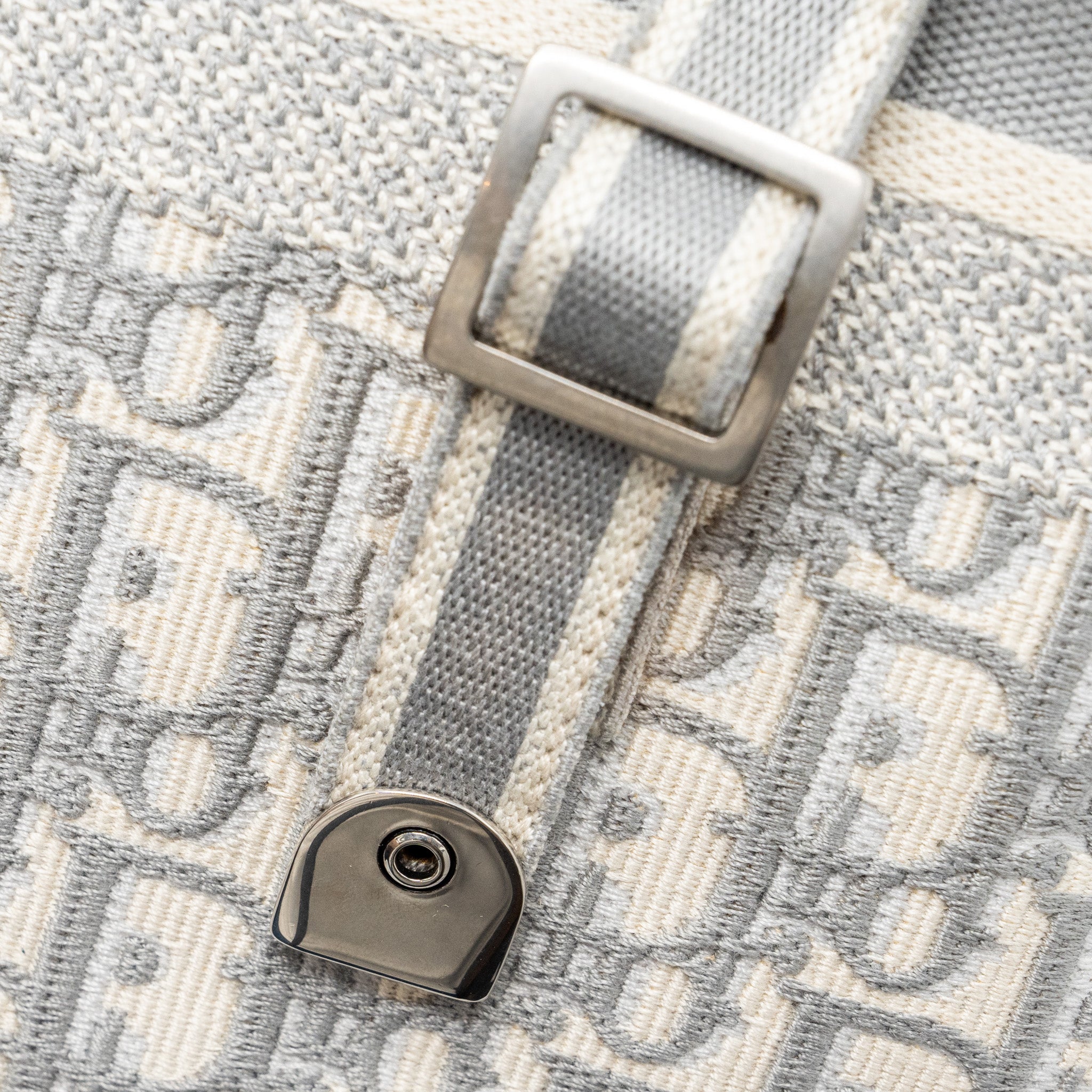 DIOR DIORCAMP MESSENGER BAG OBLIQUE EMBROIDERY LIGHT GREY SHW