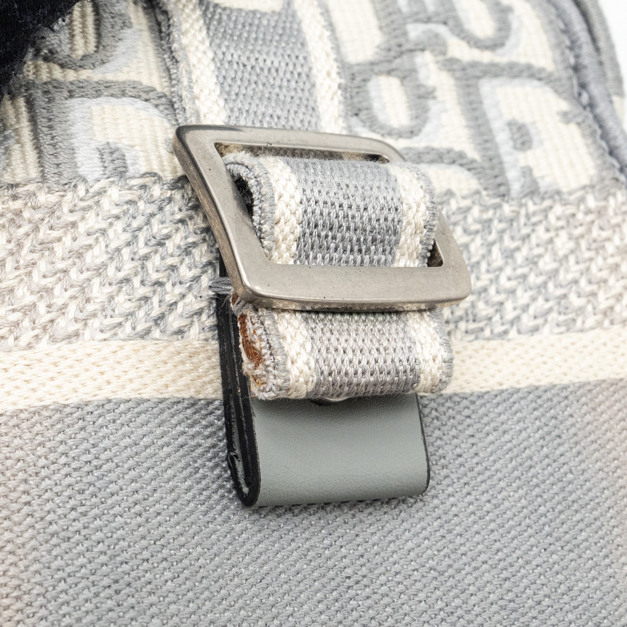DIOR DIORCAMP MESSENGER BAG OBLIQUE EMBROIDERY LIGHT GREY SHW