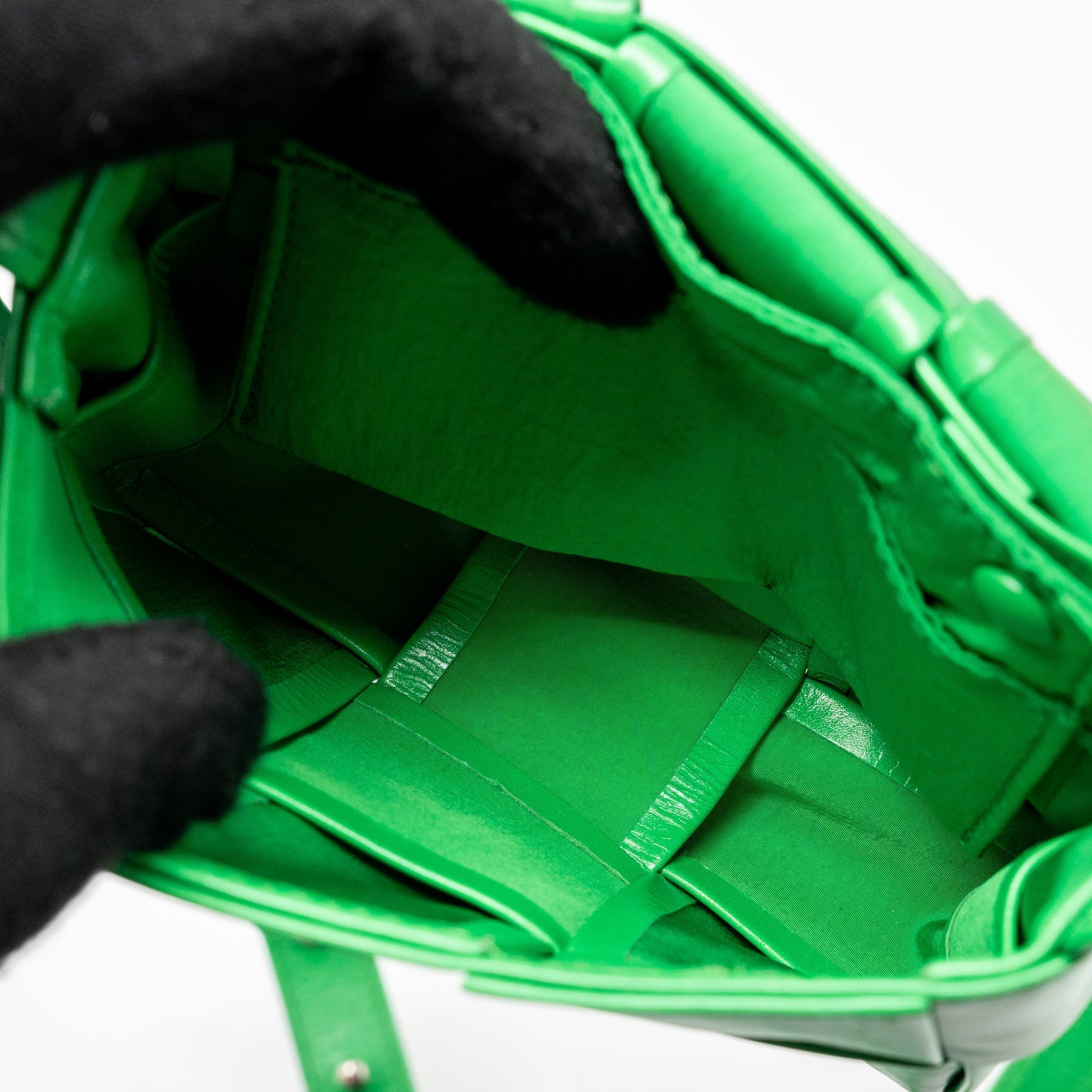 BOTTEGA VENETA INTRECCIO CASSETTE MINI BAG LAMBSKIN GREEN