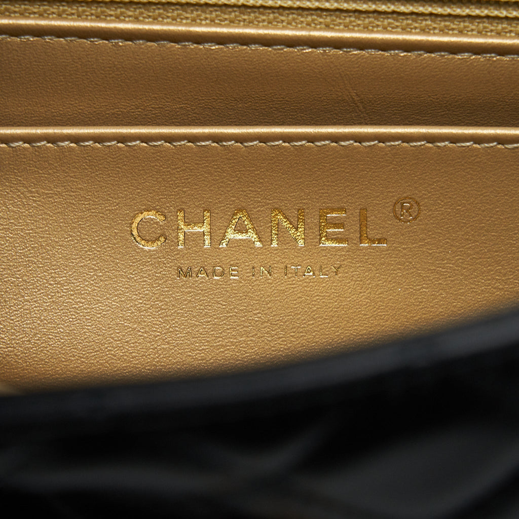 CHANEL 22C PEARL CRUSH MINI RECTANGULAR LAMBSKIN BLACK GHW (MICROCHIP)