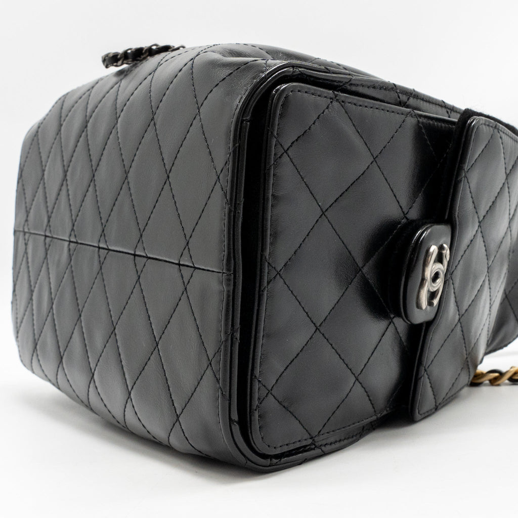 Chanel Small 25 Bag Aged Calfskin Black Multicolour Hardware (Microchip)