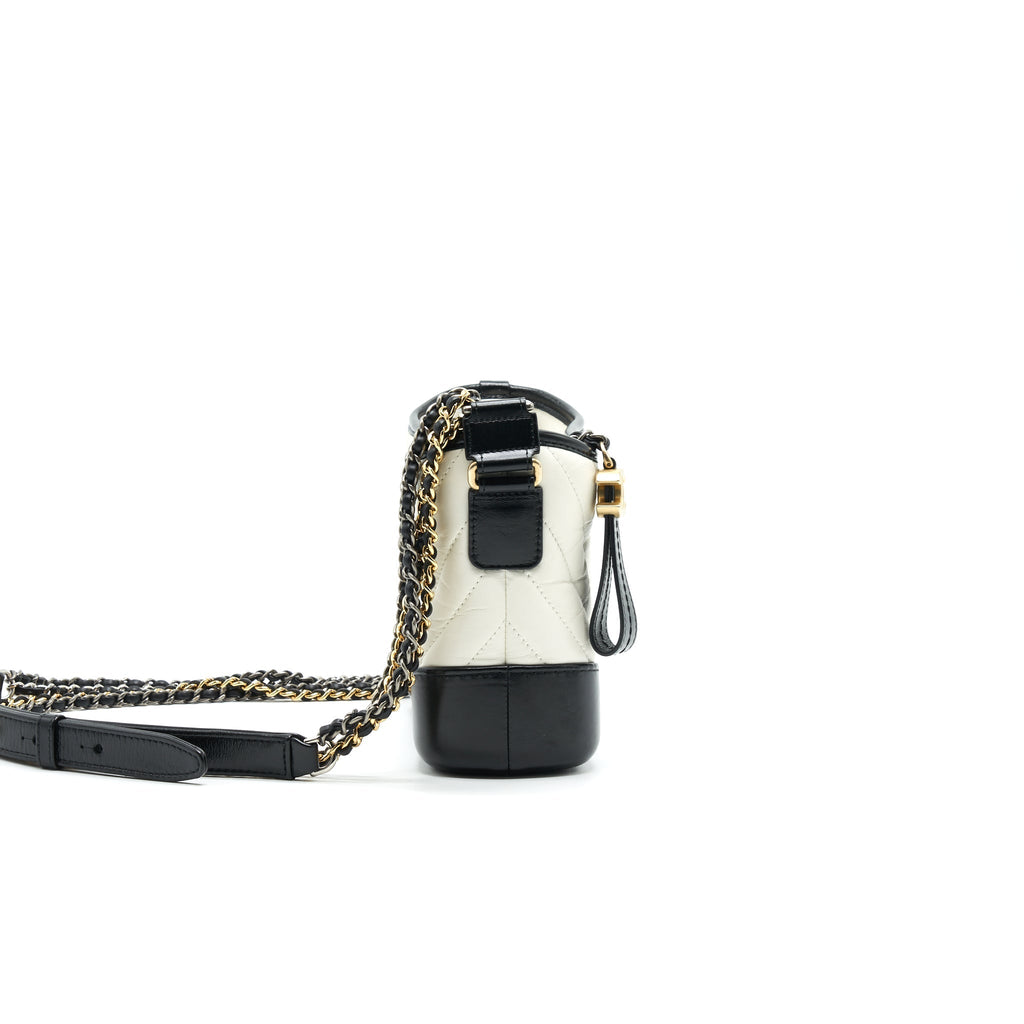 CHANEL CHEVRON SMALL GABRIELLE HOBO BAG WHITE/ BLACK