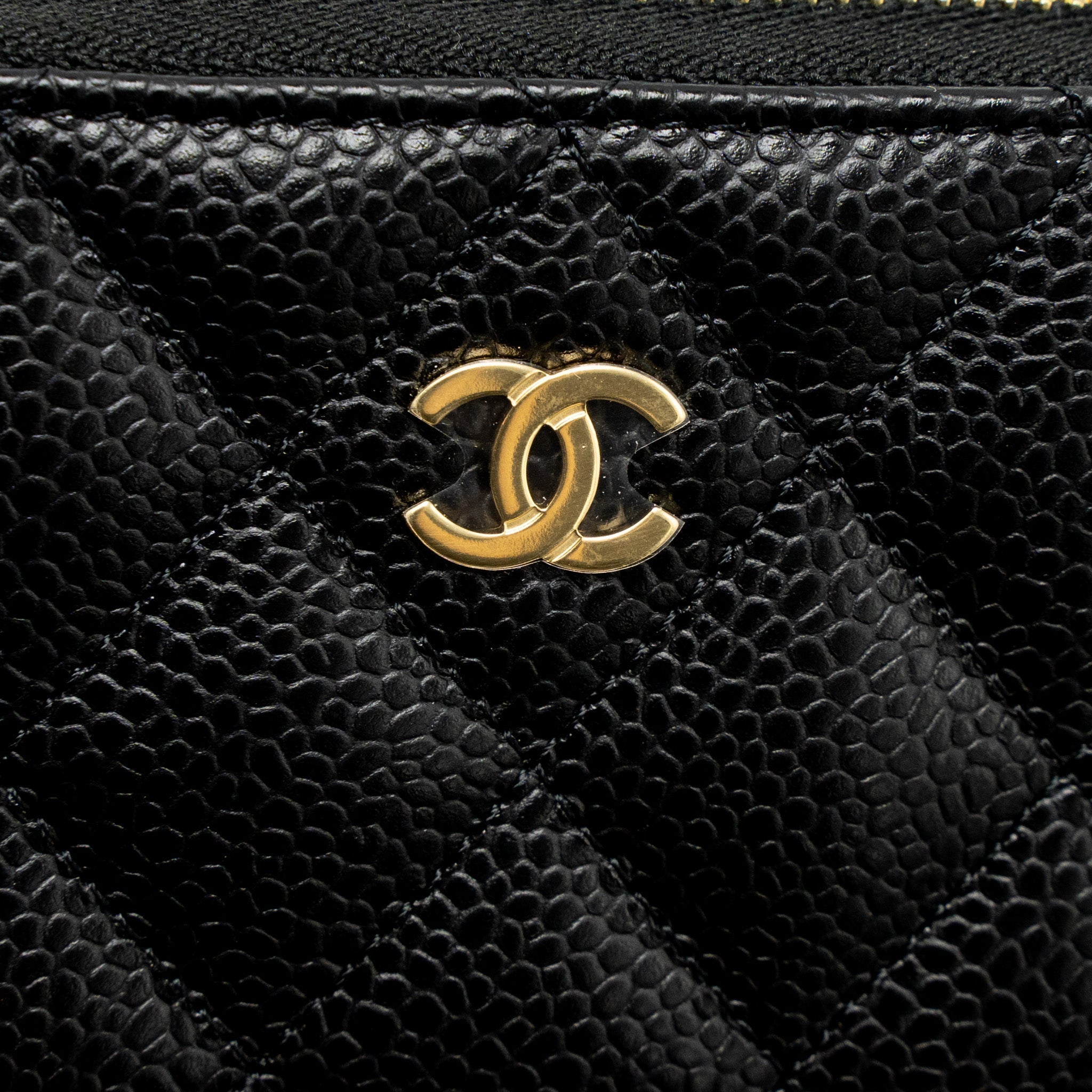 CHANEL ZIP CARD HOLDER CAVIAR BLACK GWH (MICROCHIP)