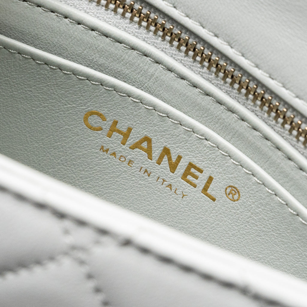 CHANEL 23C PEARL CRUSH MINI SQUARE FLAP BAG LAMBSKIN LIGHT GREY GHW (MICROCHIP)
