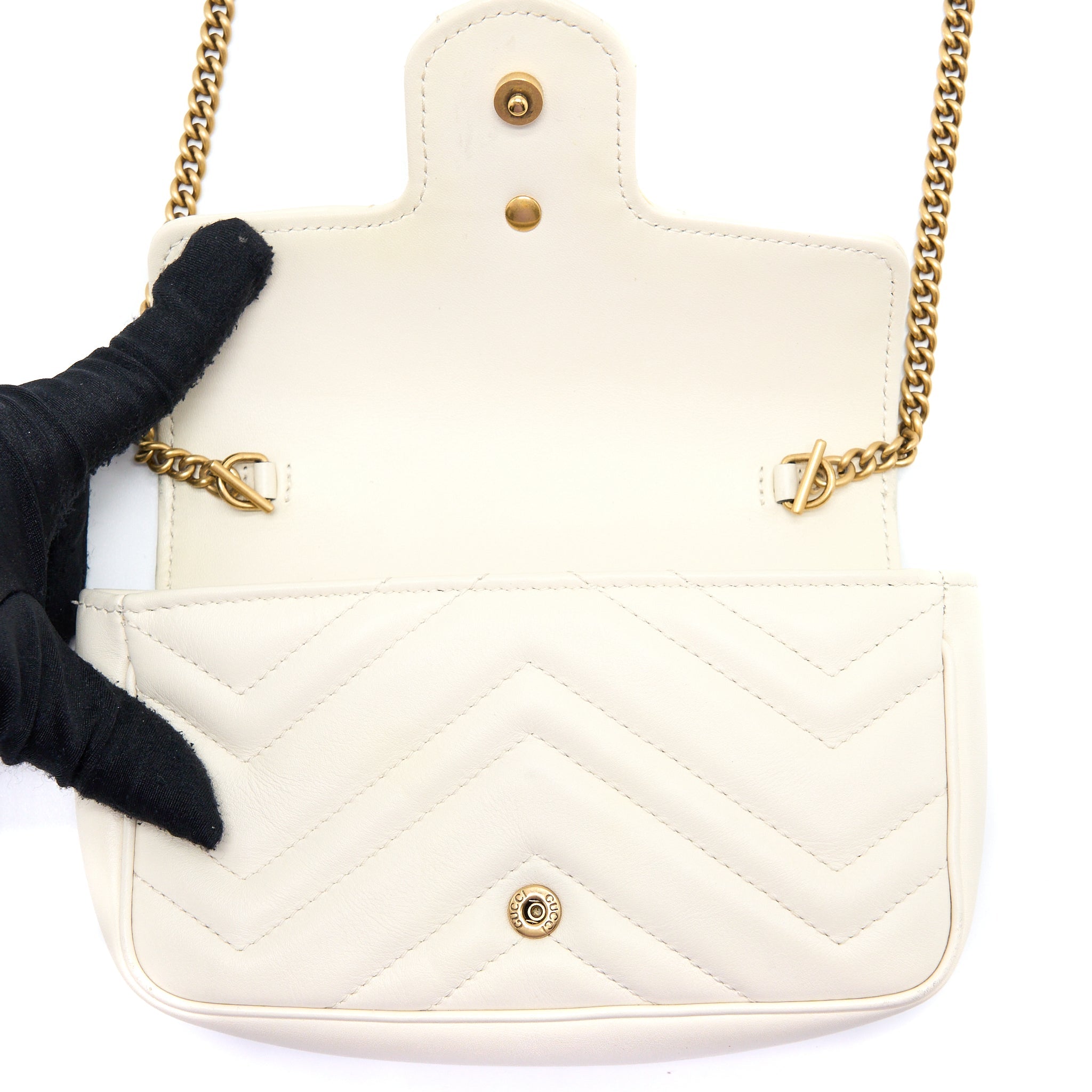 GUCCI GG MARMONT SUPER MINI BAG MATELASSÉ WHITE BRUSHED GHW