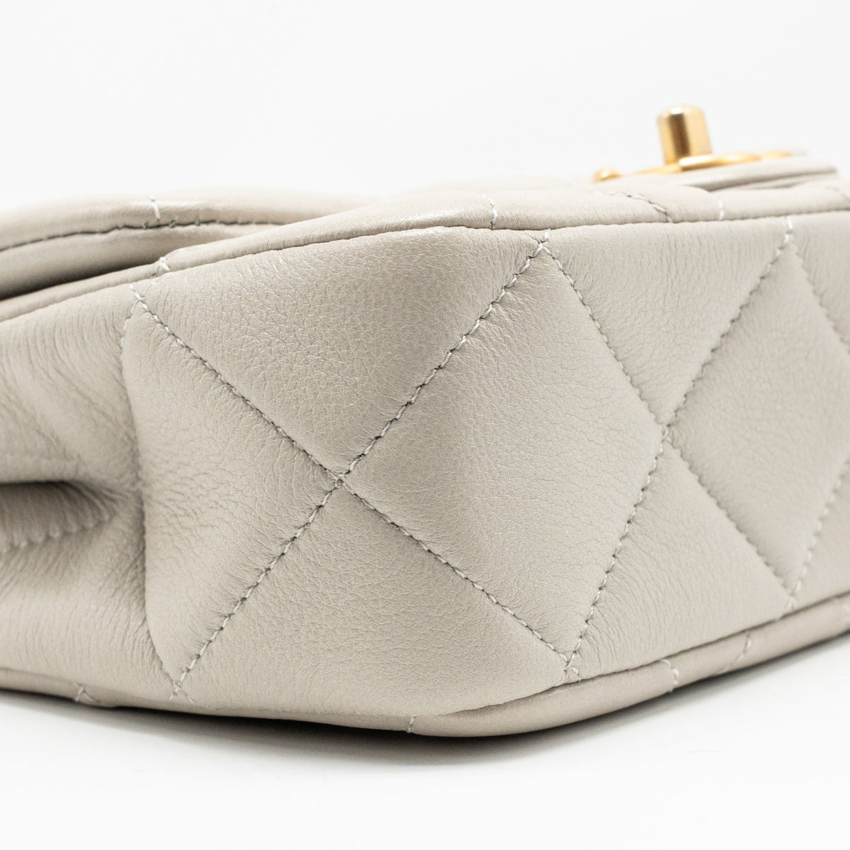 Chanel 24s pearl adjustable chain rectangular flap bag lambskin light grey GHW (microchip)