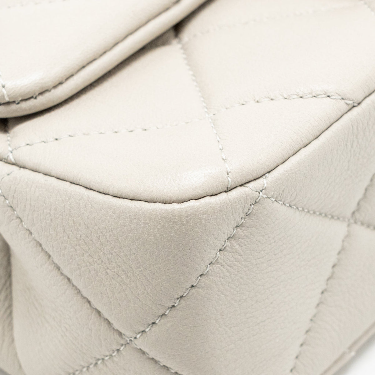 Chanel 24s pearl adjustable chain rectangular flap bag lambskin light grey GHW (microchip)