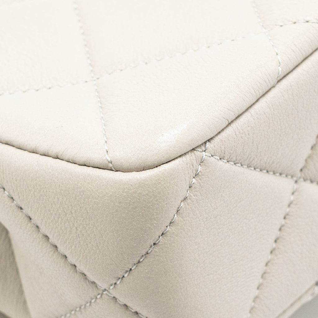 Chanel 24s pearl adjustable chain rectangular flap bag lambskin light grey GHW (microchip)