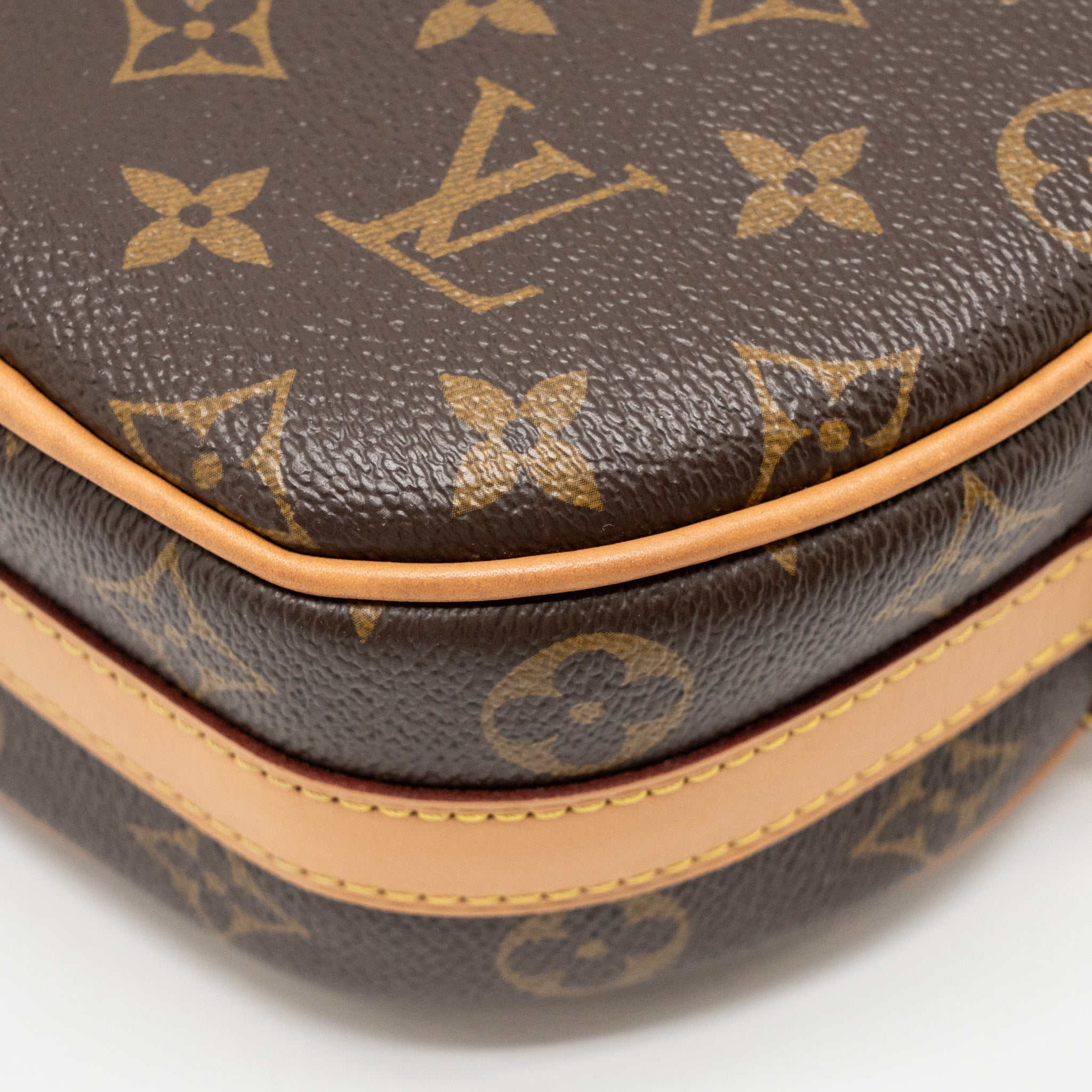 LOUIS VUITTON BOITE CHAPEAU SOUPLE PM MONOGRAN CANVAS GHW