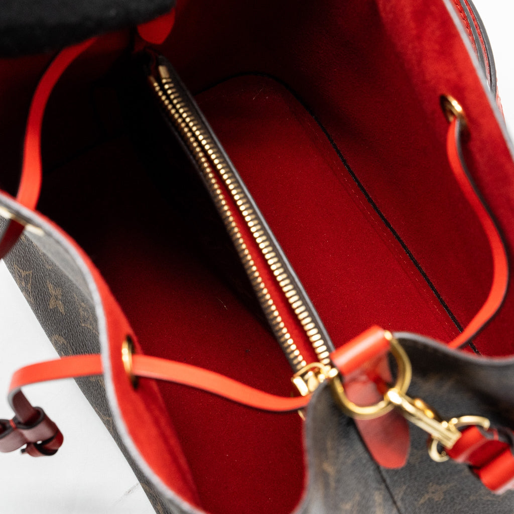 LOUIS VUITTON NEONOE MONOGRAM CANVAS / RED GHW