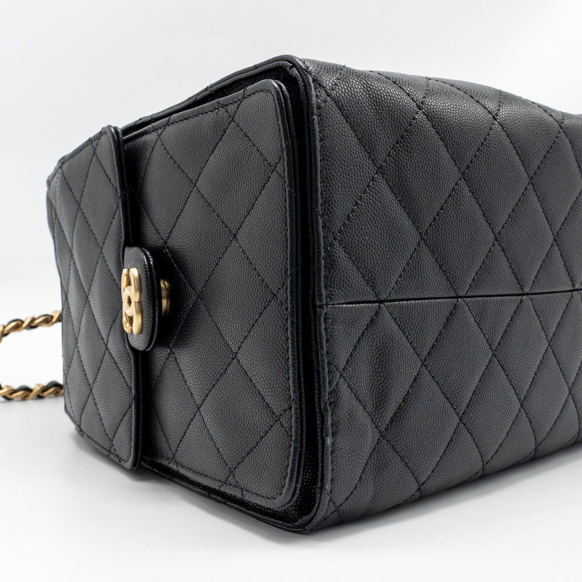 Chanel Medium 25 Bag Caviar Black GHW (Microchip)