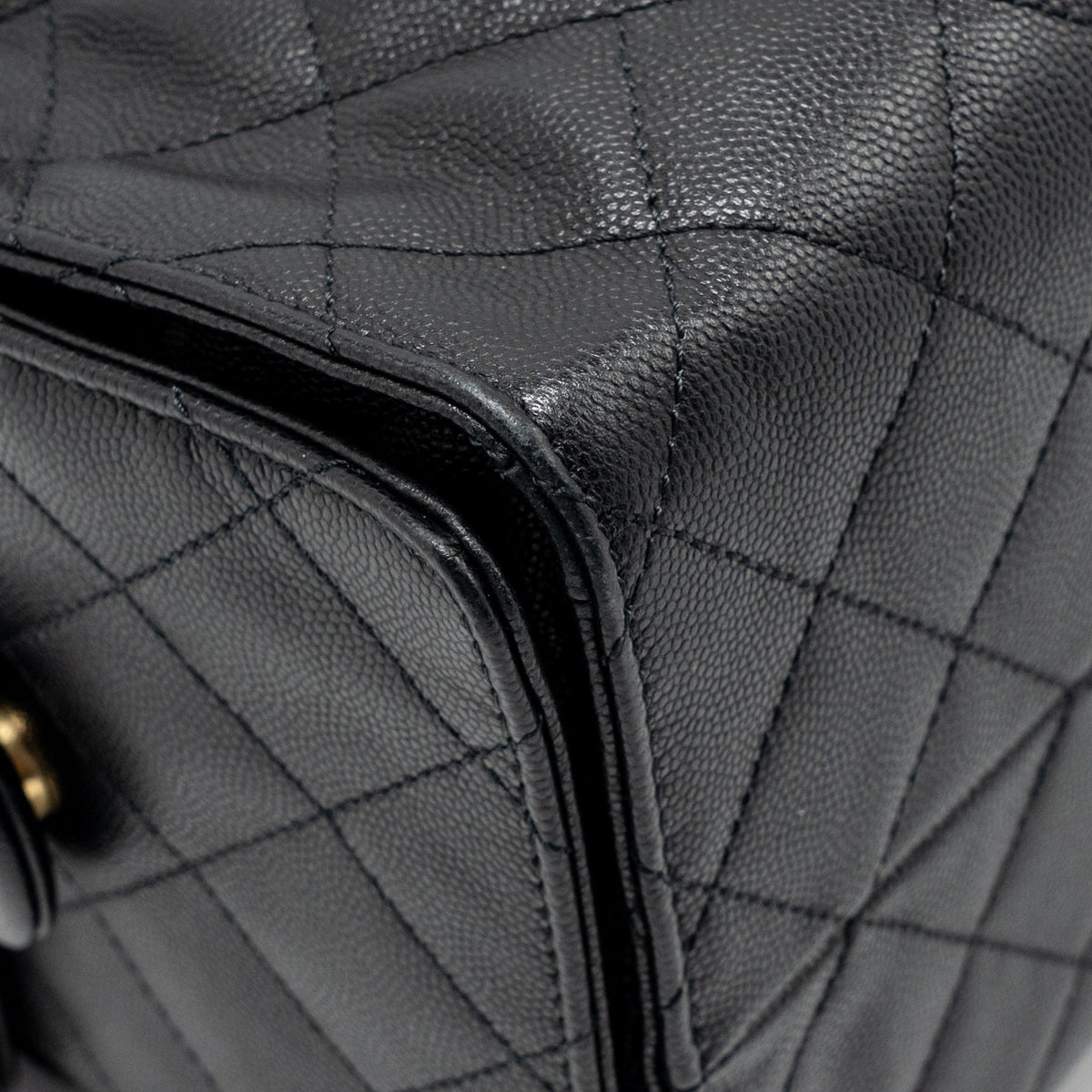 Chanel Medium 25 Bag Caviar Black GHW (Microchip)