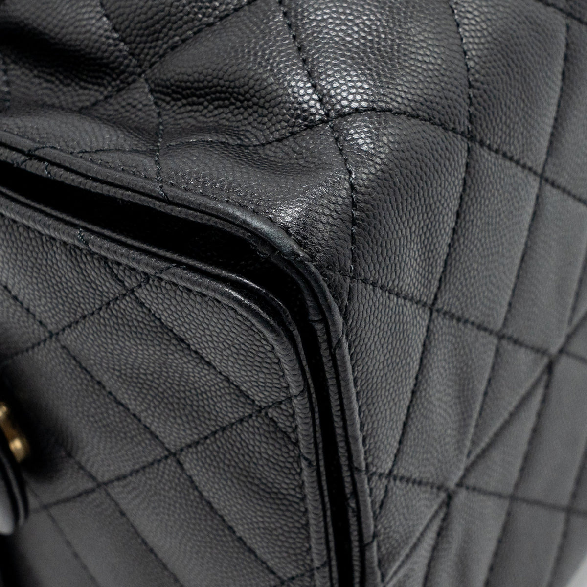 Chanel Medium 25 Bag Caviar Black GHW (Microchip)