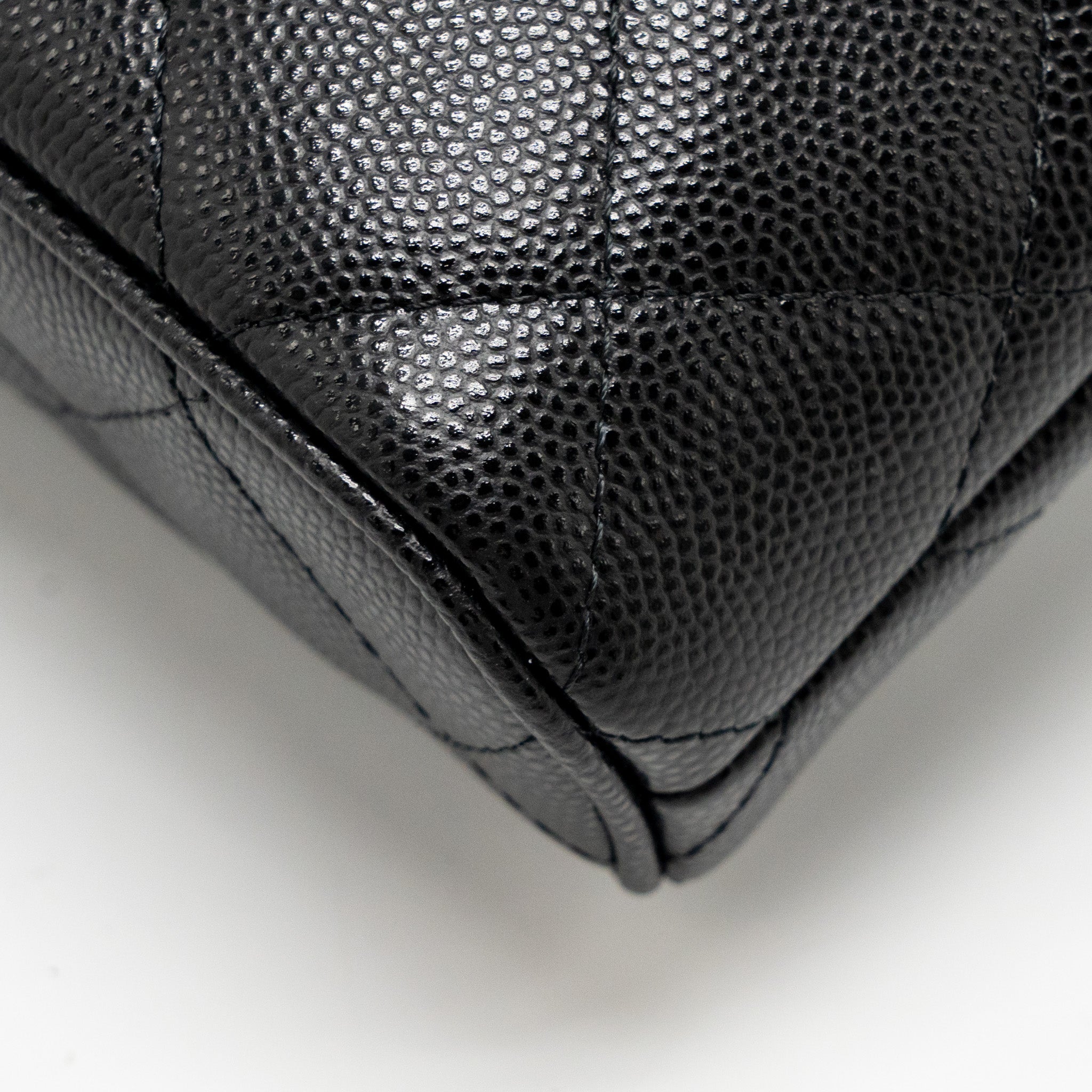 CHANEL FOLD FLAP VANITY CLUTCH WITH CHAIN CAVIAR BLACK GHW (MICROCHIP)