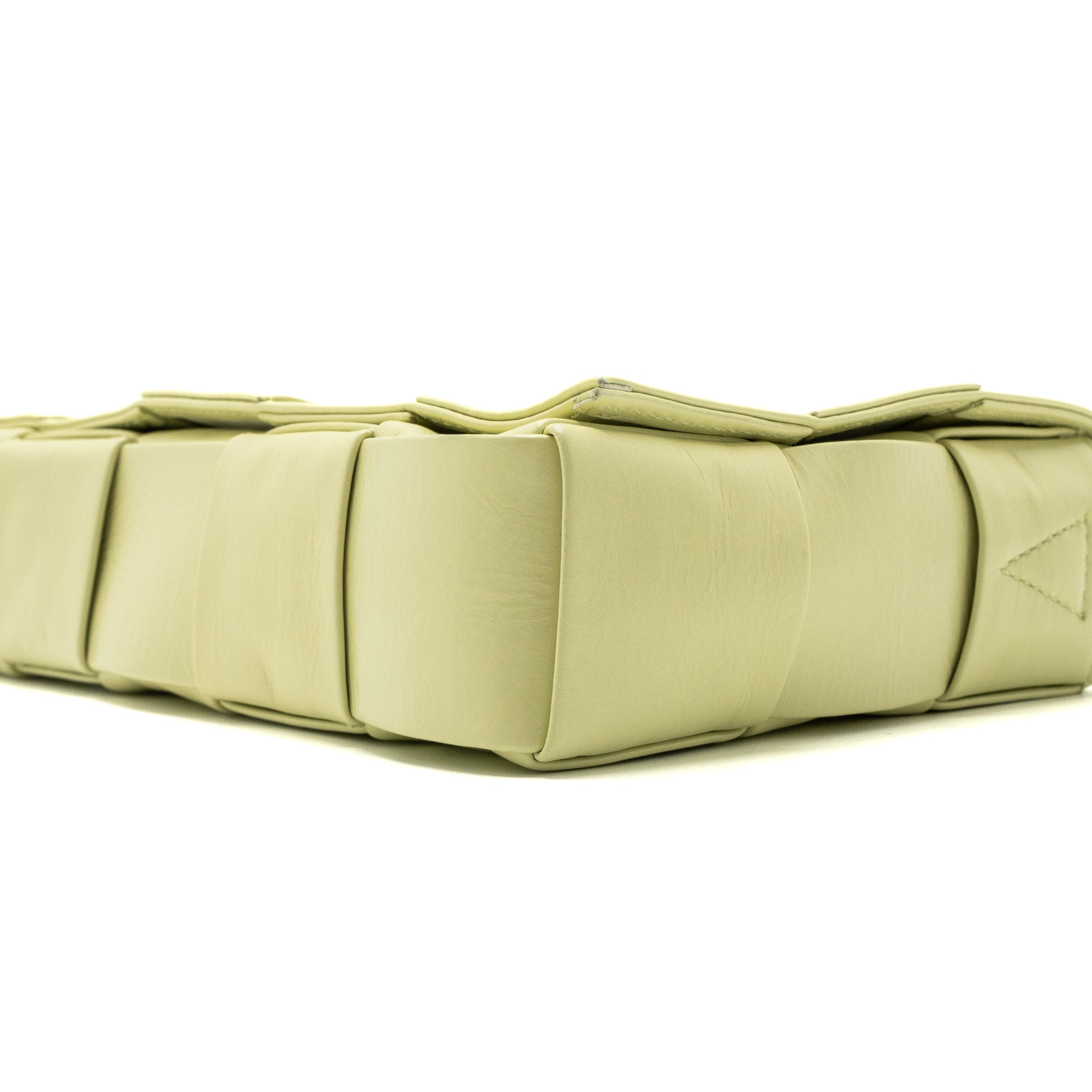 BOTTEGA VENETA SMALL CASSETTE BAG LEMON WASHED SHW