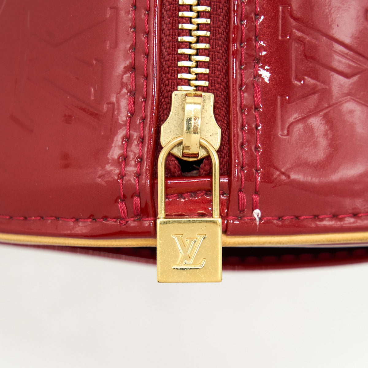 LOUIS VUITTON VINTAGE VERNIS PAPILLON BAG RED
