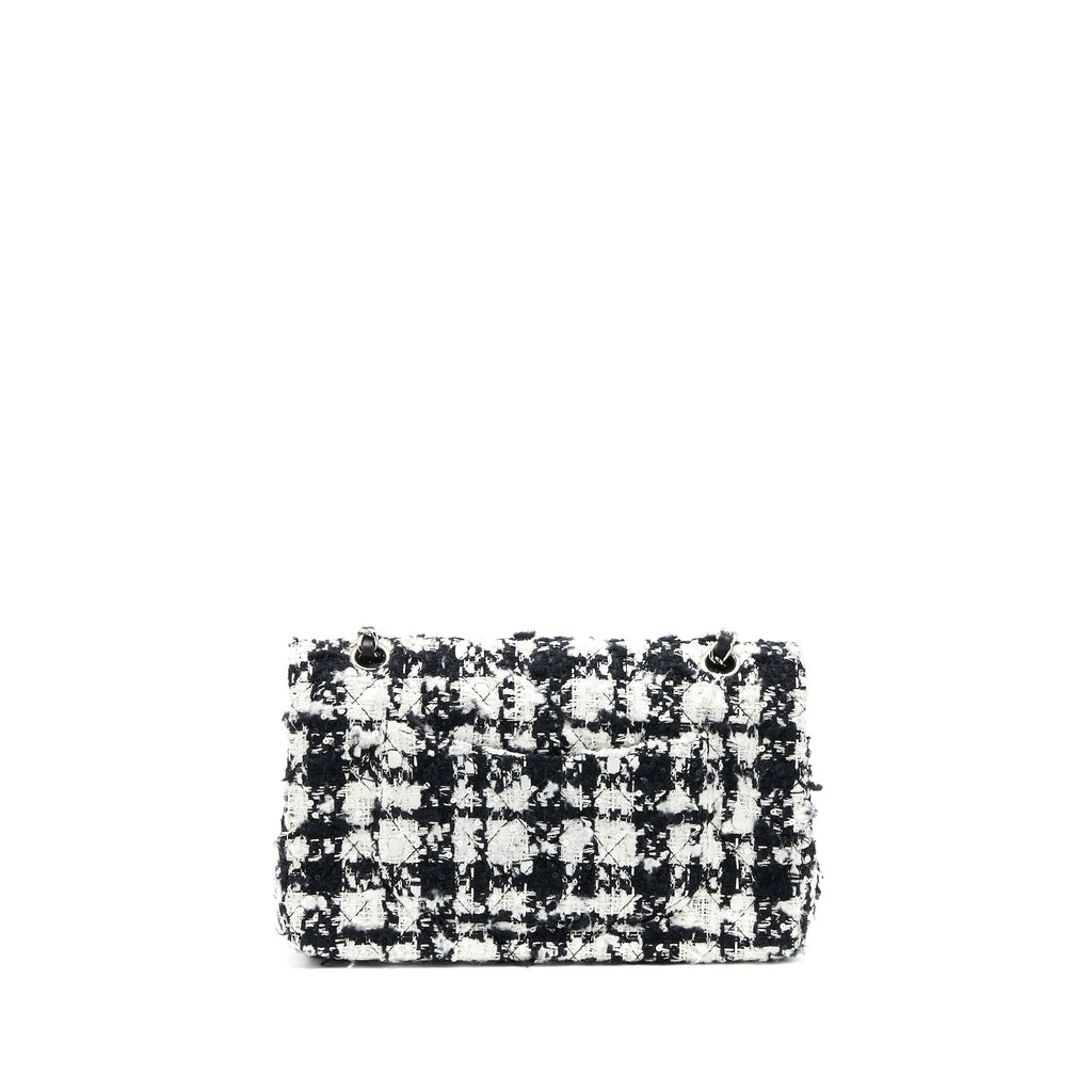 CHANEL VINTAGE MEDIUM CLASSIC FLAP BAG TWEED BLACK AND WHITE SHW