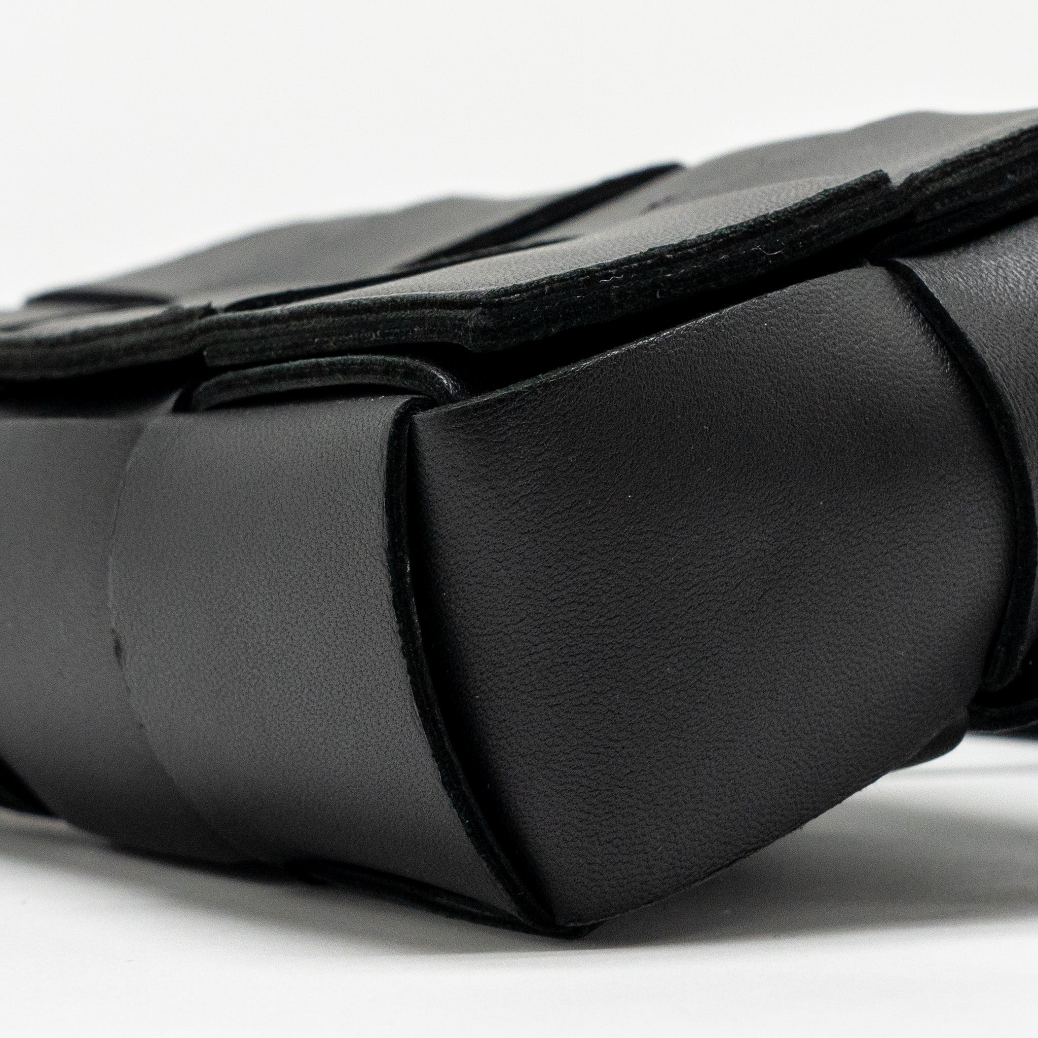 BOTTEGA VENETA CASSETTE BELT BAG CALFSKIN BLACK GHW