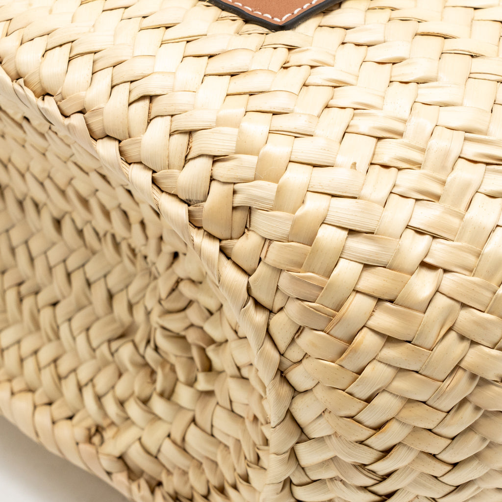 Loewe Basket Bag leather-trimmed woven raffia Palm Leaf/calfskin natural/Tan SHW
