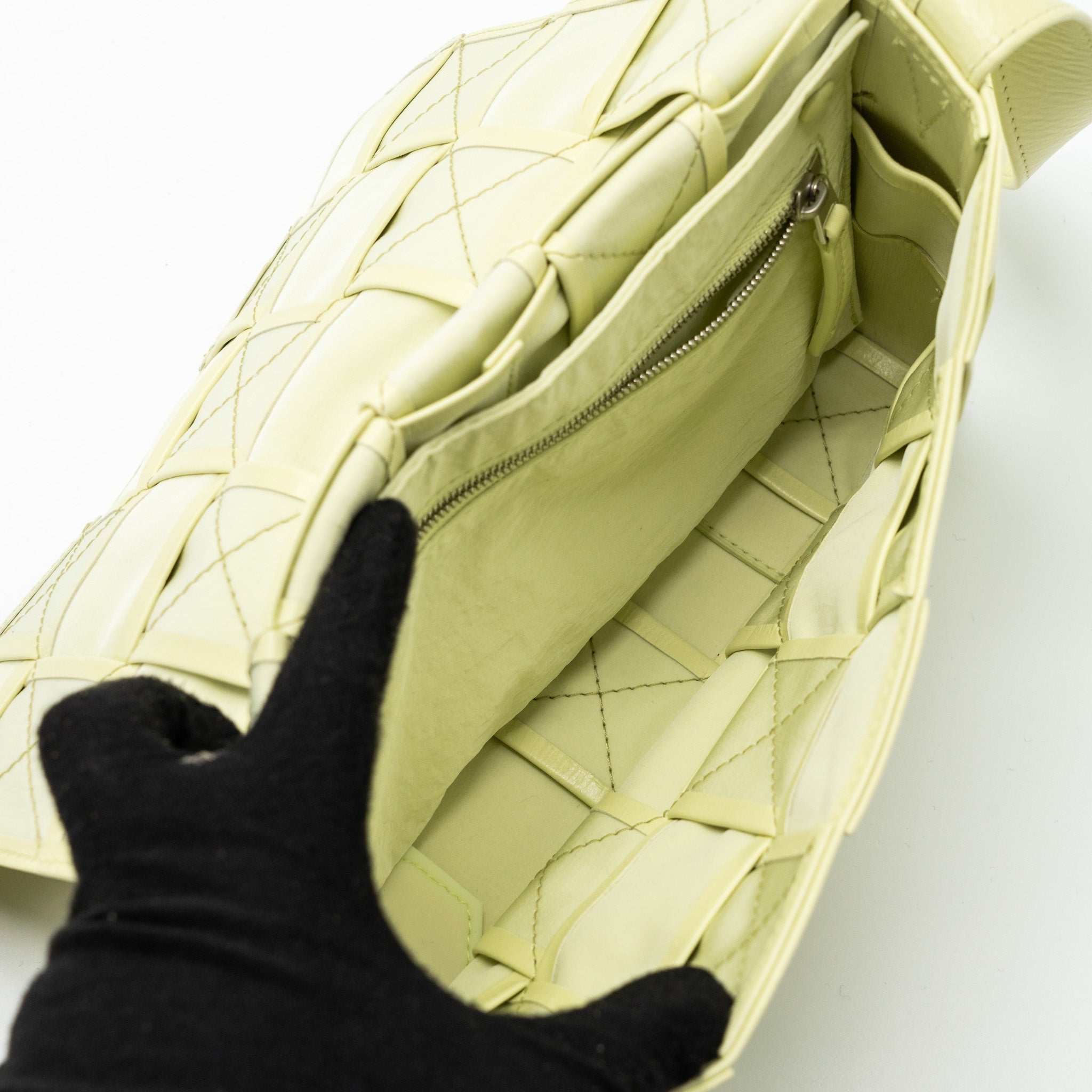 BOTTEGA VENETA SMALL CASSETTE BAG LEMON WASHED SHW