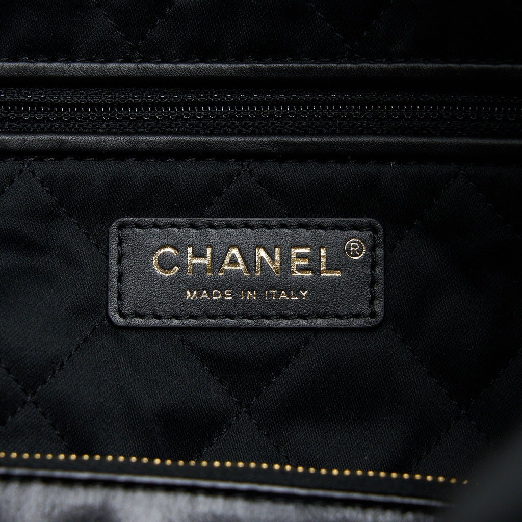 CHANEL SMALL 22 BAG SHINY CALFSKIN BLACK GHW (MICROCHIP)