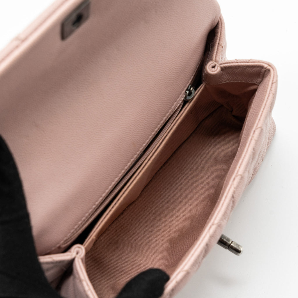 CHANEL SMALL COCO HANDLE CAVIAR LIGHT PINK RUTHENIUM HARDWARE