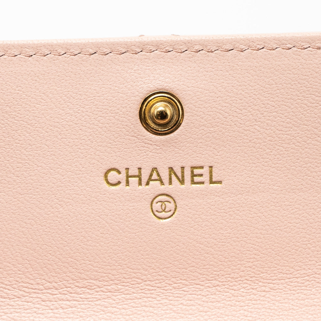 CHANEL 19 CARD HOLDER LAMBSKIN LIGHT PINK GHW (MICROCHIP)