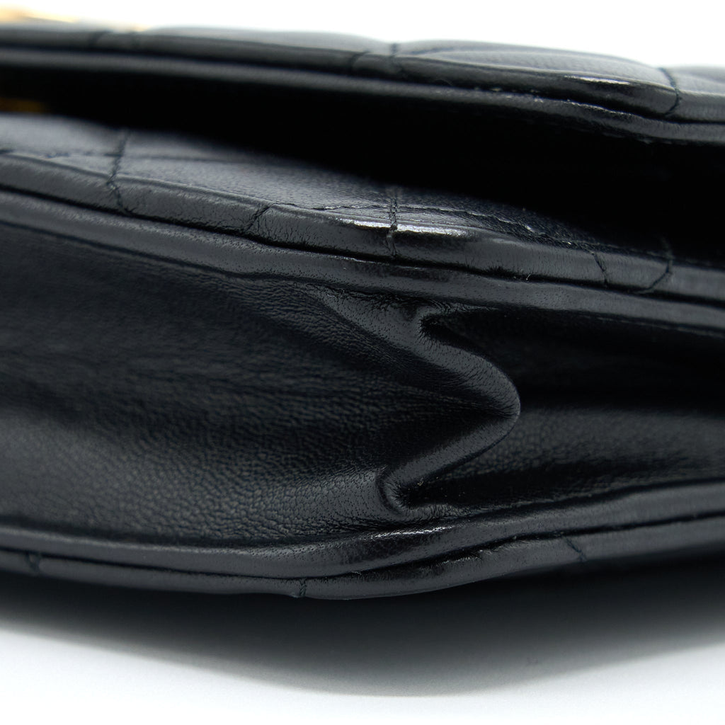 CHANEL DETAILED TOP HANDLE WALLET ON CHAIN LAMBSKIN BLACK BRUSHED GHW (MICROCHIP)