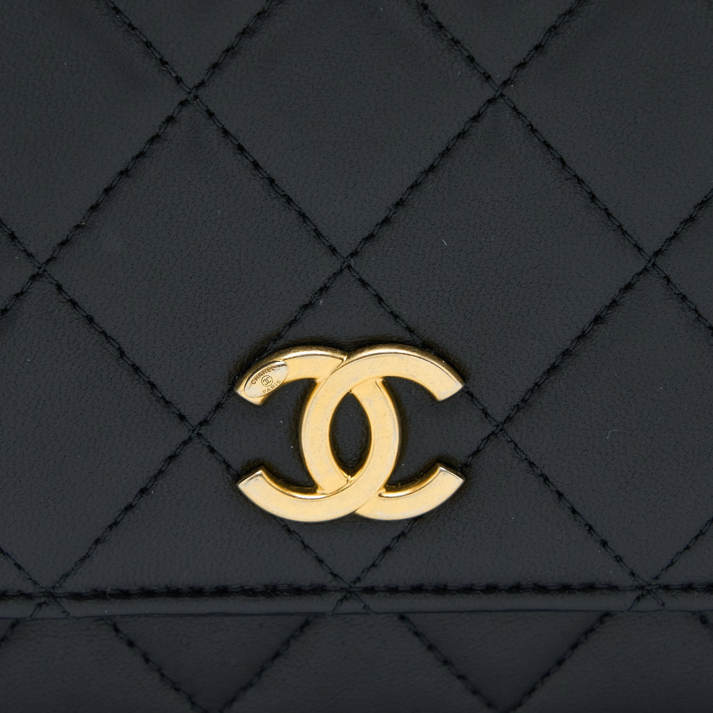 CHANEL DETAILED TOP HANDLE WALLET ON CHAIN LAMBSKIN BLACK BRUSHED GHW (MICROCHIP)
