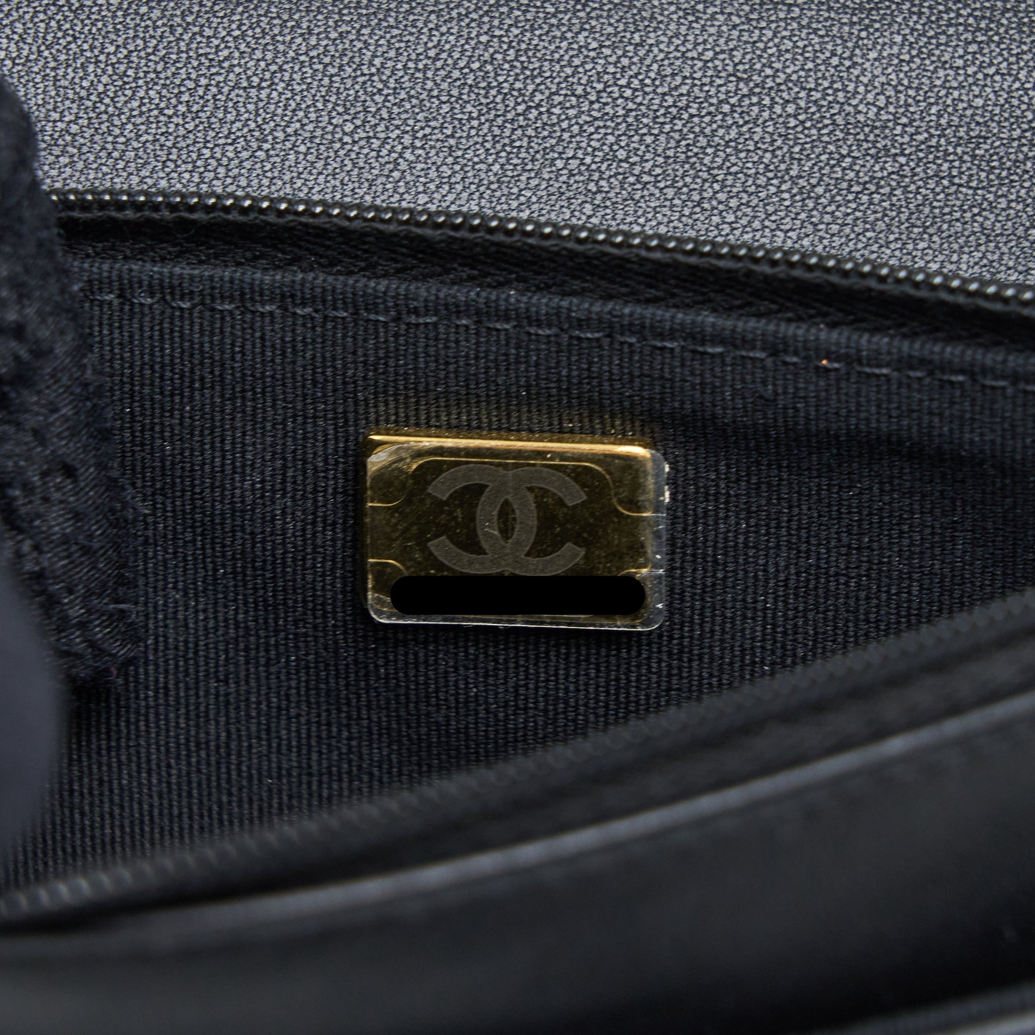 CHANEL DETAILED TOP HANDLE WALLET ON CHAIN LAMBSKIN BLACK BRUSHED GHW (MICROCHIP)