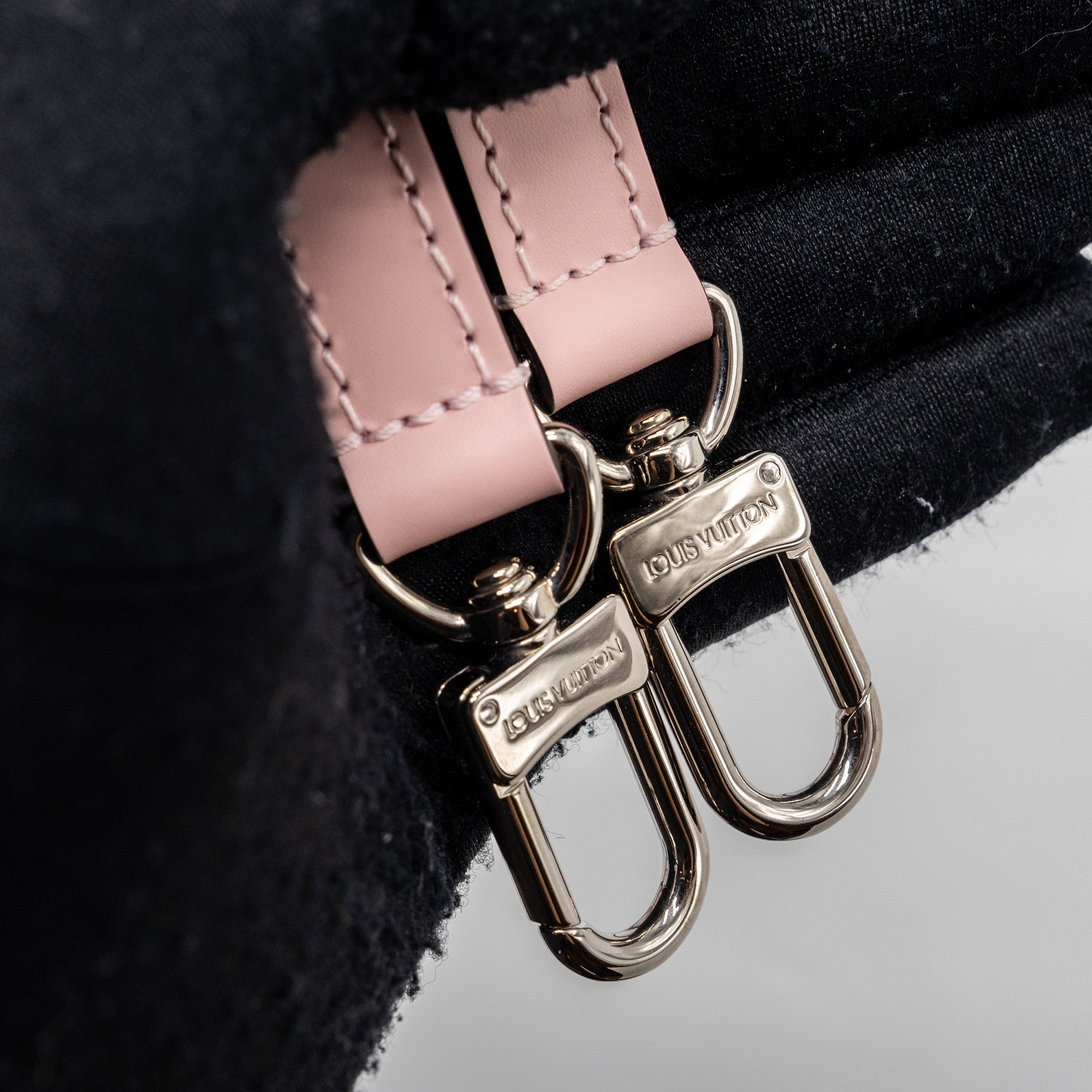 LOUIS VUITTON CLUNY BB EPI PINK SHW