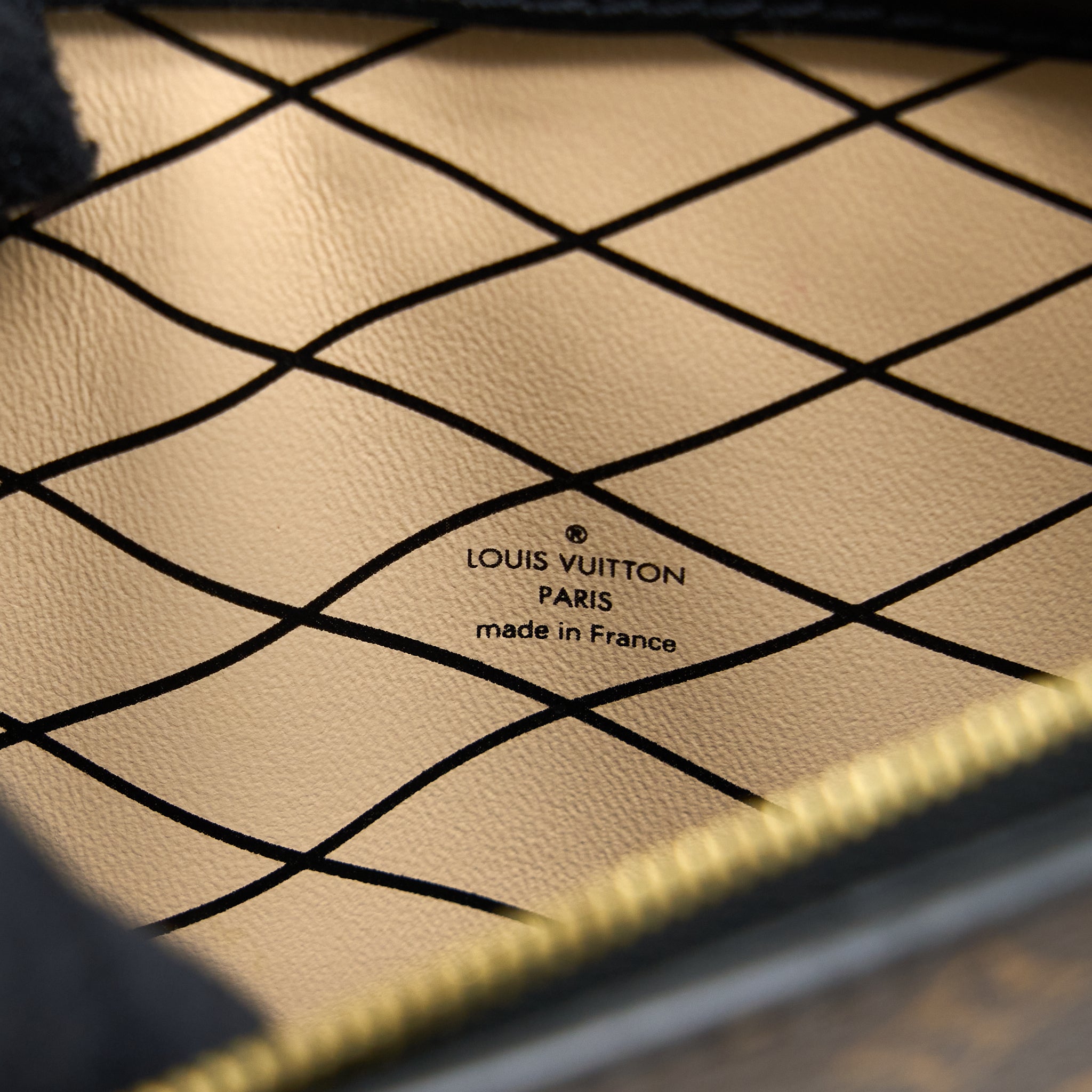 LOUIS VUITTON TRUNK CLUTCH MONOGRAM REVERSE CANVAS GHW