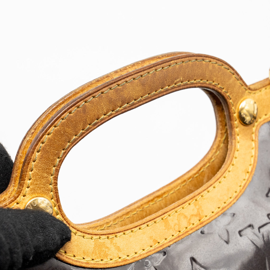 LOUIS VUITTON ROXBURY DRIVE MONOGRAM VERNIS AMARANTE GHW