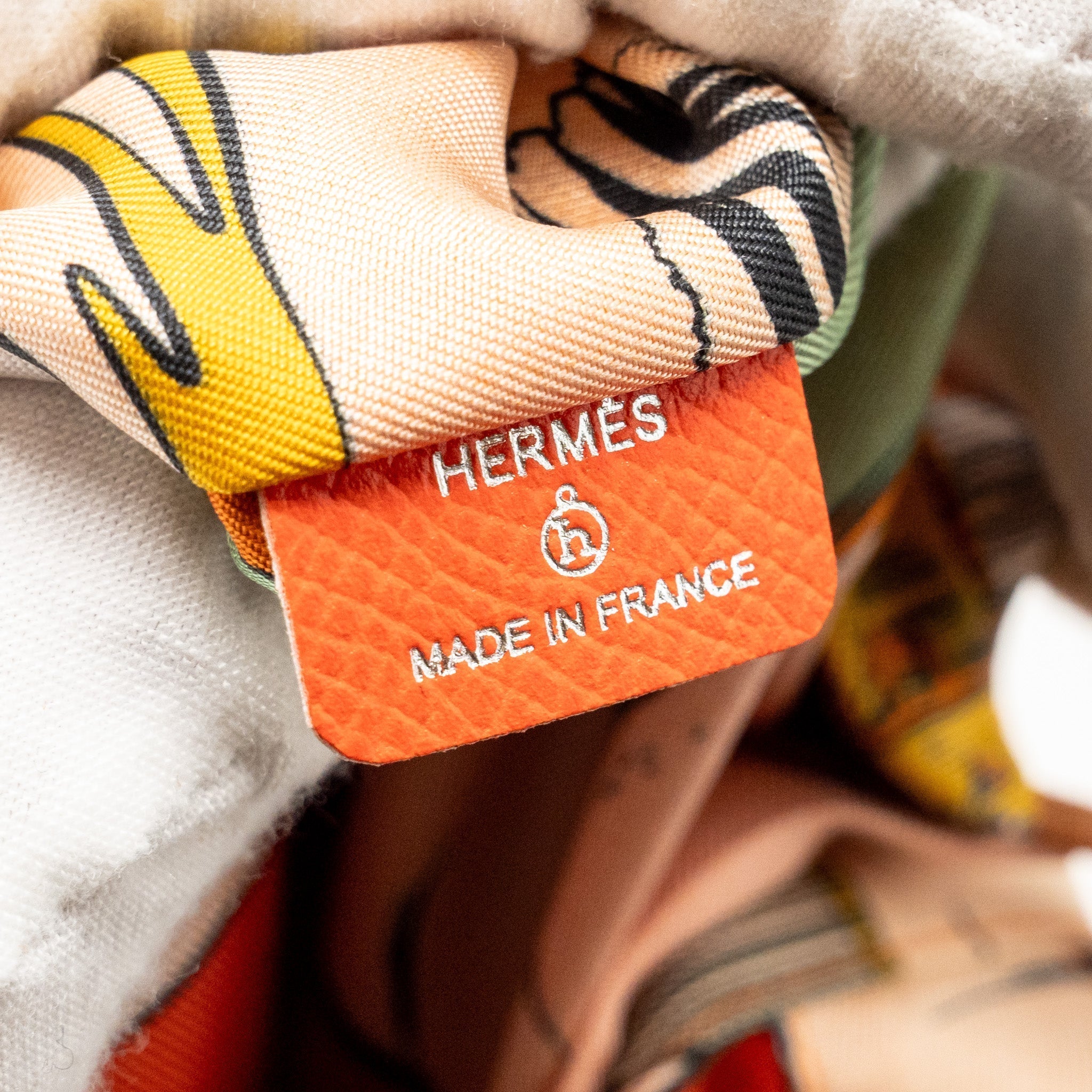 HERMES SILK TOTE BAG LA JEUNESSE ET LELEGANCE MULTICOLOR