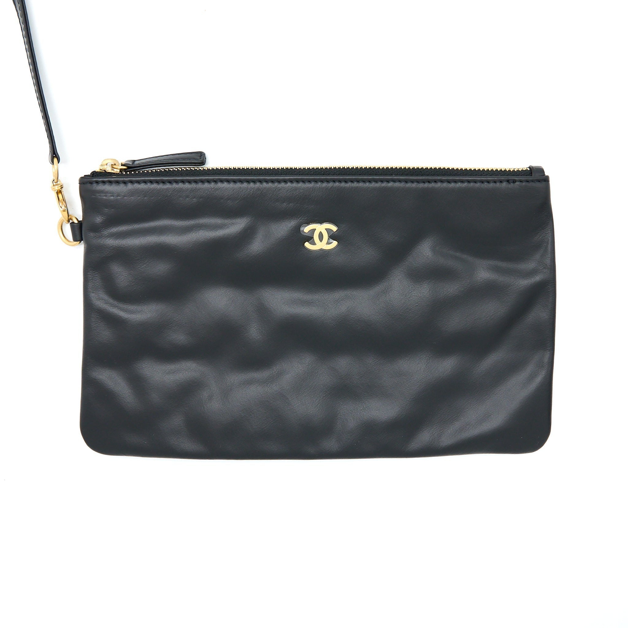 CHANEL 22 BAG MEDIUM SHINY CALFSKIN BLACK GHW (MICROCHIP)