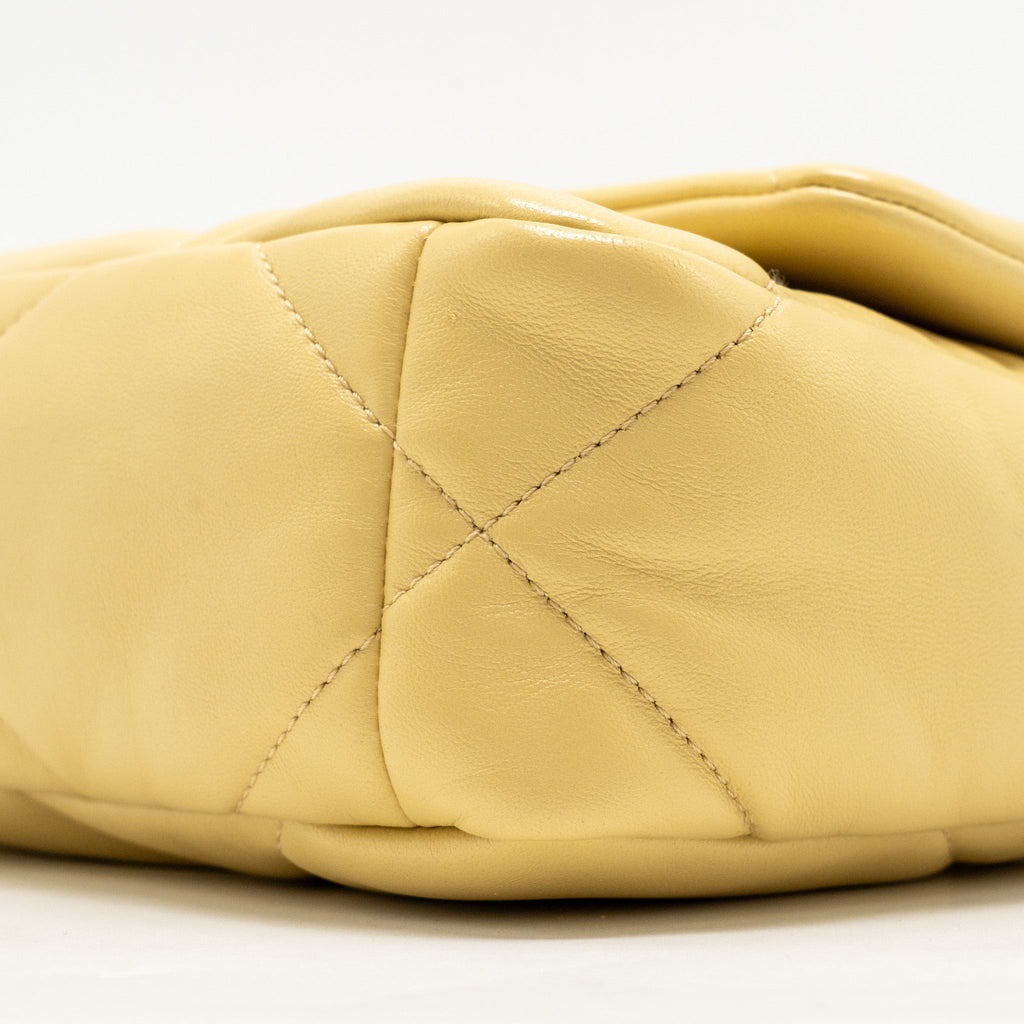 CHANEL SMALL 19 BAG LAMBSKIN YELLOW MULTICOLOUR HARDWARE (MICROCHIP)