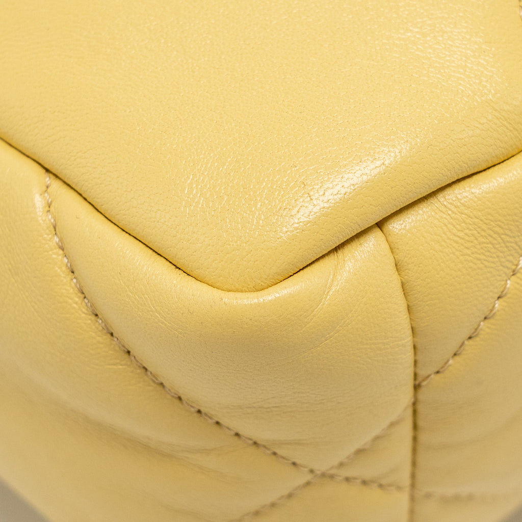 CHANEL SMALL 19 BAG LAMBSKIN YELLOW MULTICOLOUR HARDWARE (MICROCHIP)