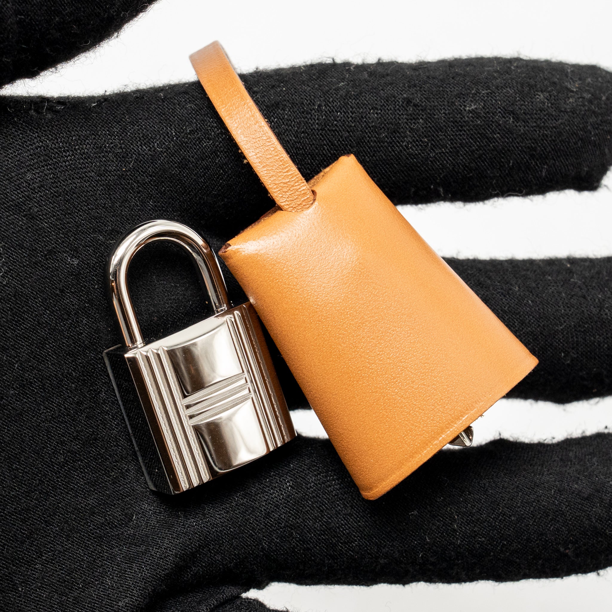 HERMES HERBAG 31 ZIP BAG CANVAS/HUNTER LEATHER SESAME/NATUREL SABLE SHW