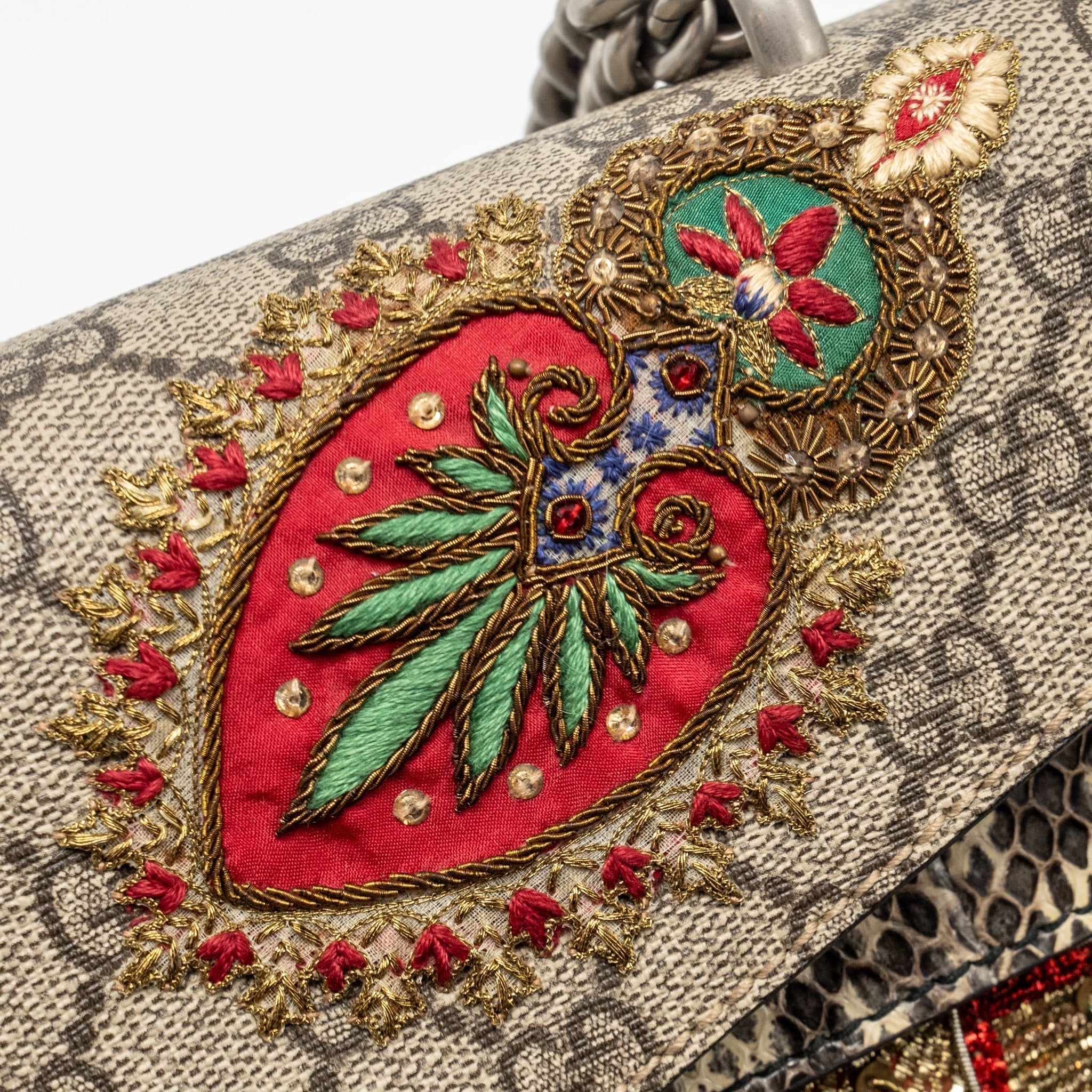 GUCCI SMALL ELEPHANT EMBROIDERED DIONYSUS SHOULDER BAG GG SUPREME CANVAS/LEATHER BEIGE/MULTICOLOUR SHW