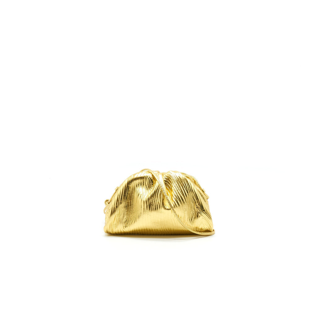 BOTTEGA VENETA THE MINI POUCH COLOR ORO