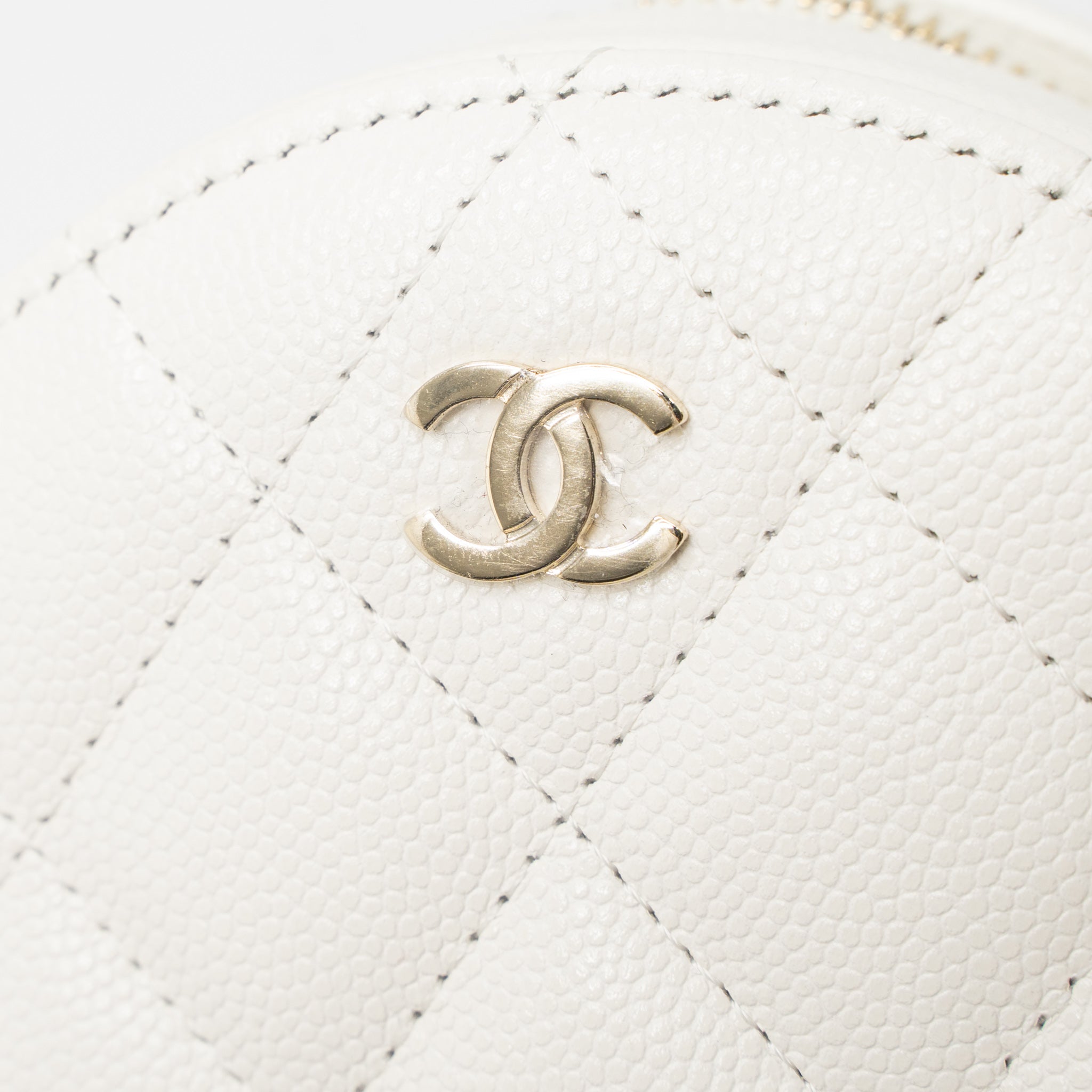 CHANEL ROUND CLUTCH WITH CHAIN CAVIAR WHITE LGHW