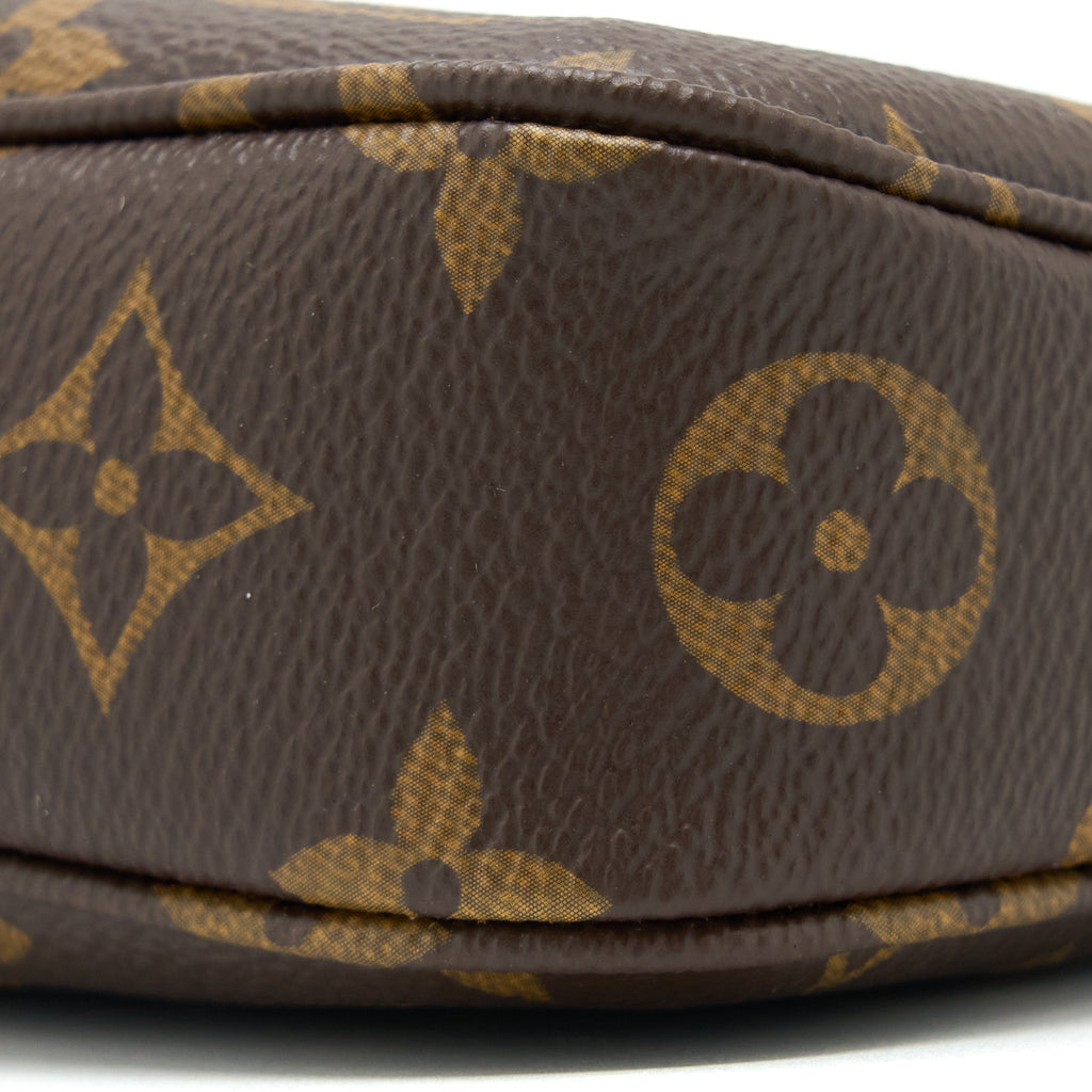 LOUIS VUITTON POCHETTE ACCESSORIES MONOGRAM CANVAS GHW (NEW VERSION)