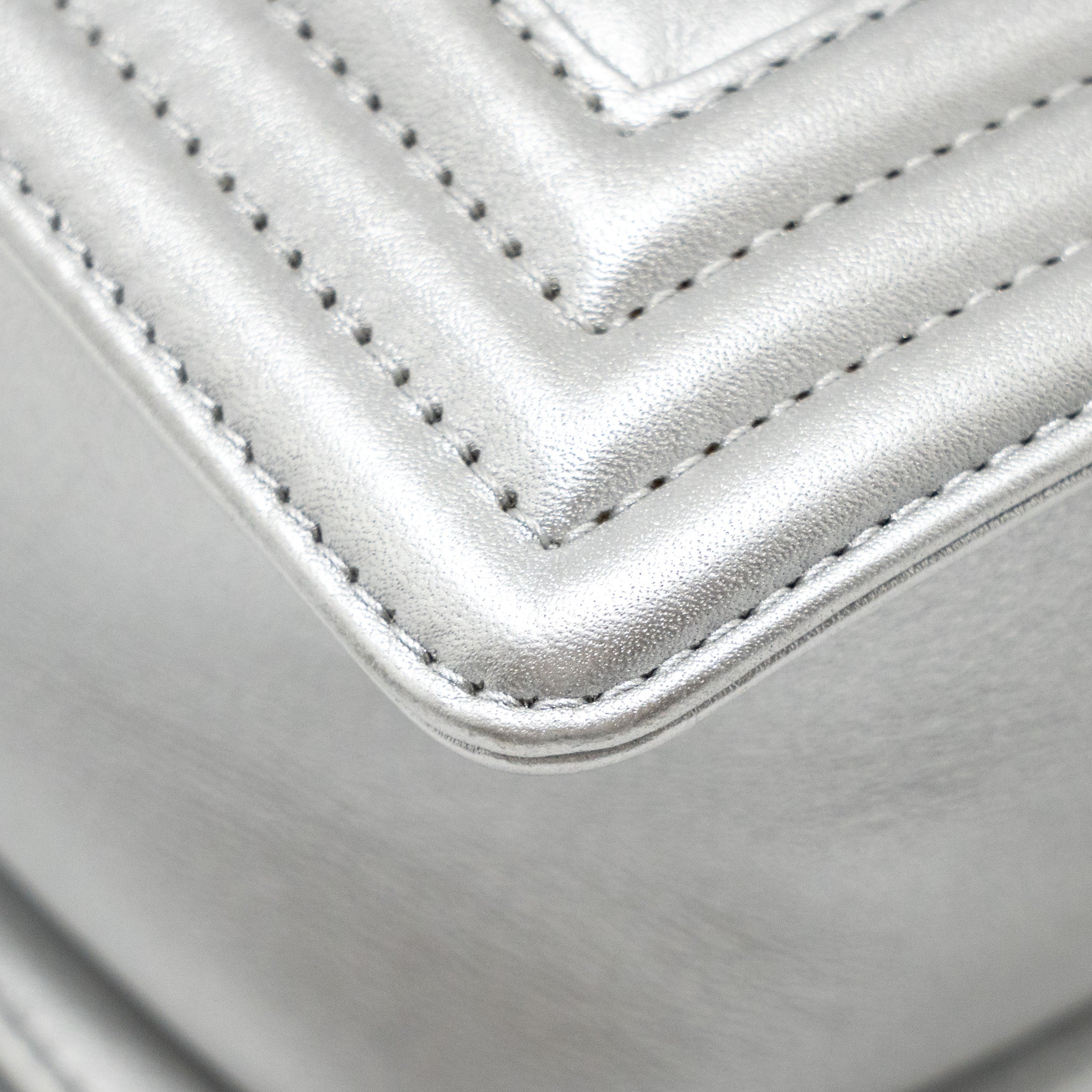 CHANEL MEDIUM BOY BAG LAMBSKIN SILVER SHW