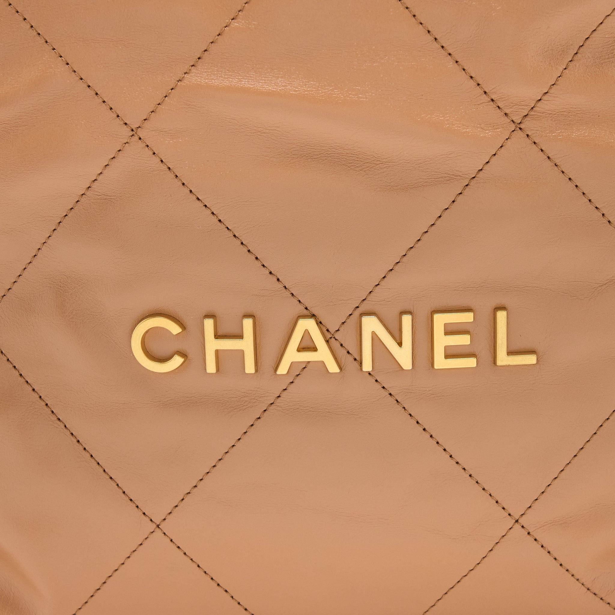 CHANEL MEDIUM 22 BAG SHINY CALFSKIN CARAMEL GHW (MICROCHIP)
