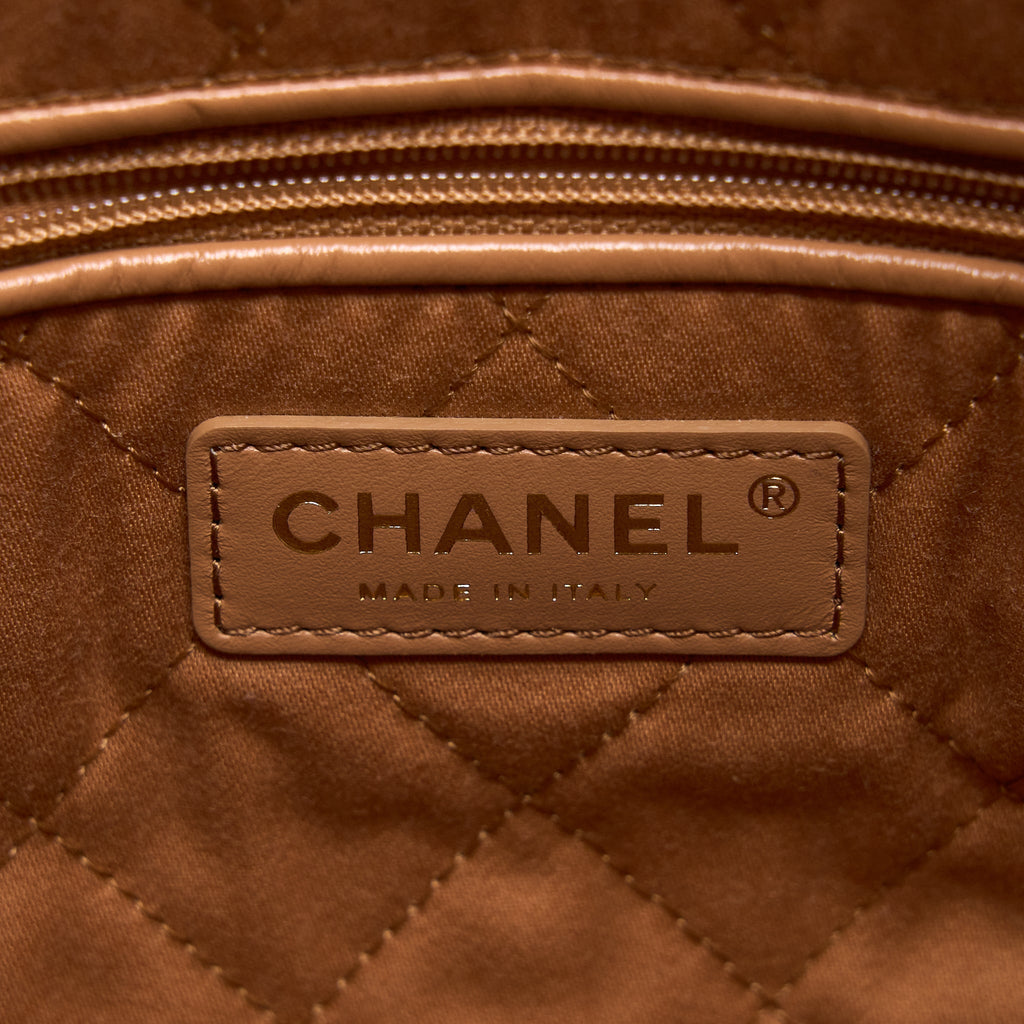 CHANEL MEDIUM 22 BAG SHINY CALFSKIN CARAMEL GHW (MICROCHIP)