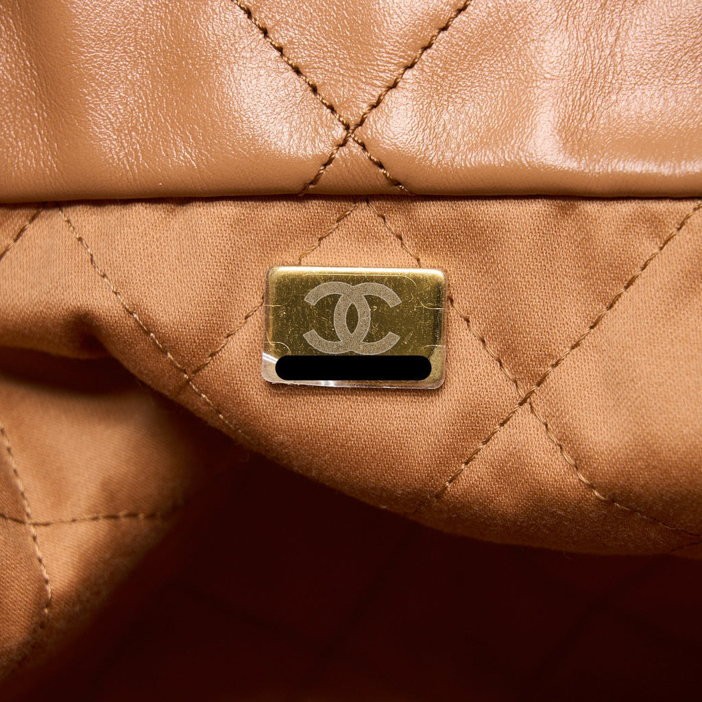 CHANEL MEDIUM 22 BAG SHINY CALFSKIN CARAMEL GHW (MICROCHIP)