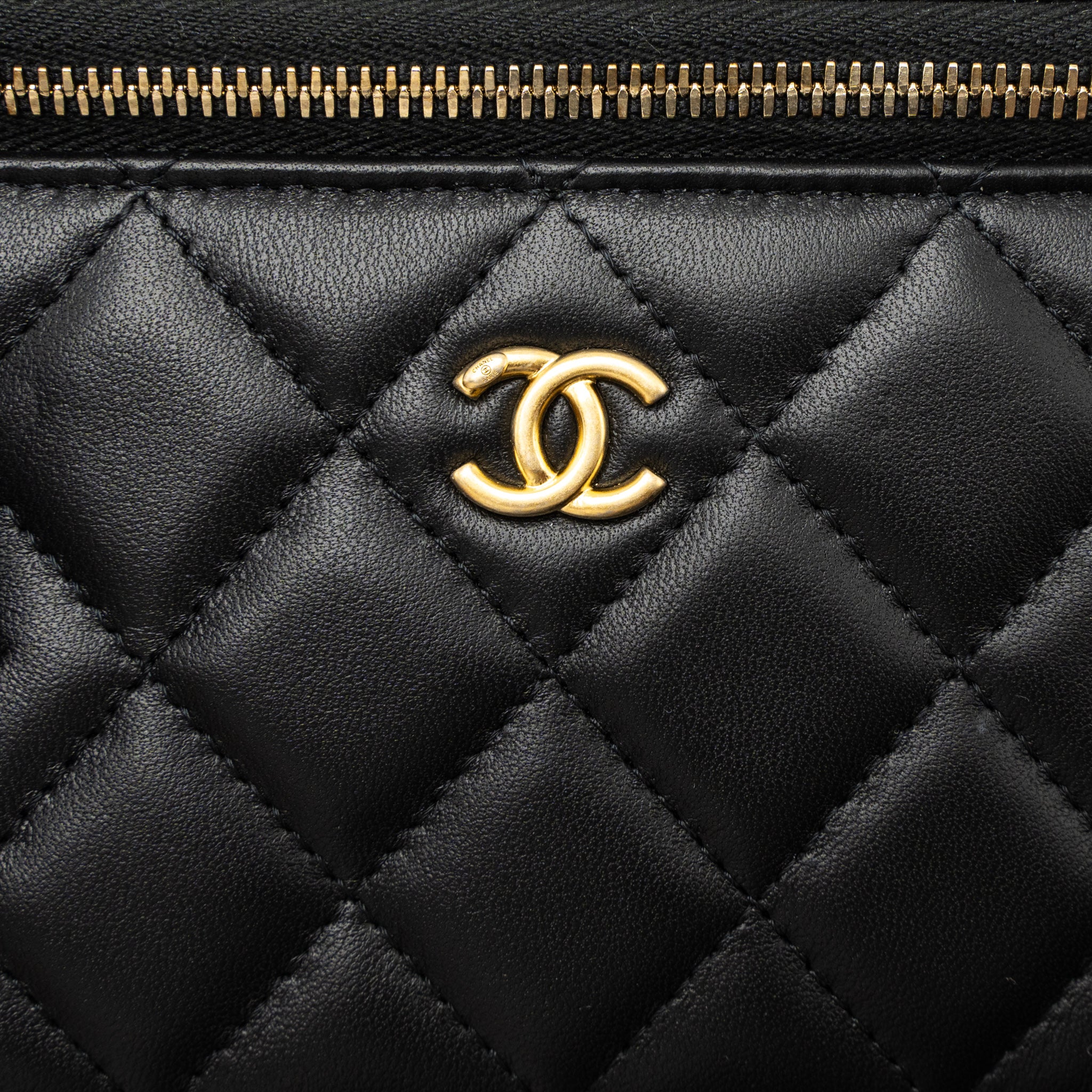 CHANEL PEARL CRUSH LONG VANITY WITH CHAIN LAMBSKIN BLACK GHW (MICROCHIP)