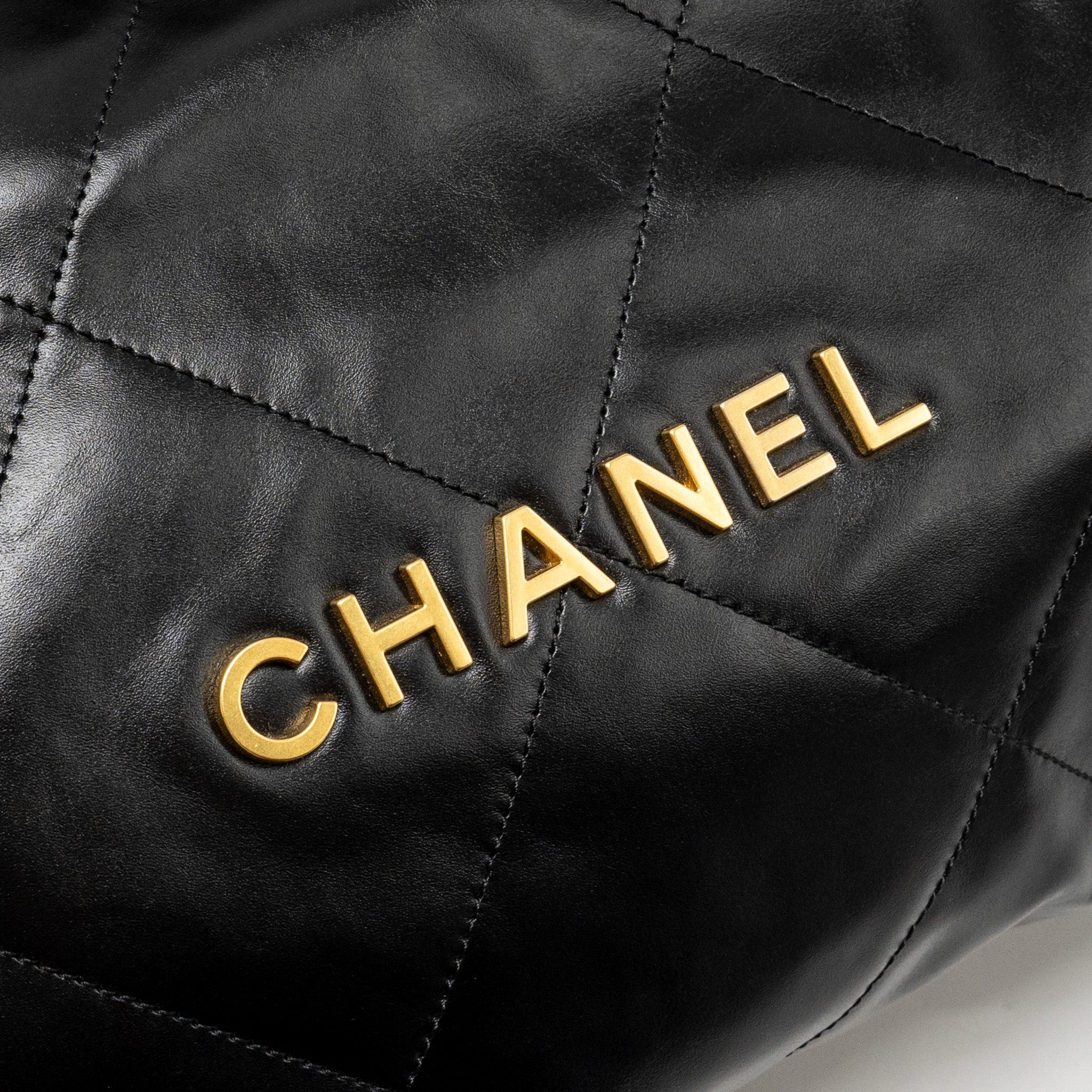 CHANEL SMALL 22BAG SHINY CALFSKIN BLACK GHW (MICROCHIP)